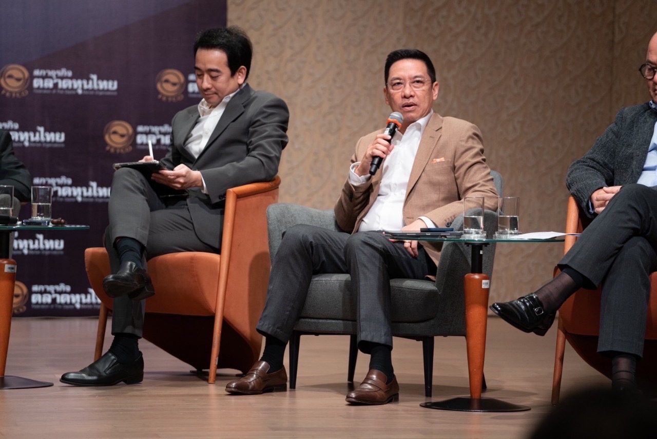 “พุทธิพงษ์” โชว์วิสัยทัศน์ ตลาดทุนไทย ดัน พักหนี้ 3 ปี หยุดต้น ปลอดดอกเบี้ย คนละไม่เกิน 1 ล้านบาท เพื่อให้โอกาสทุกคนเดินไปข้างหน้าพร้อมกันได้