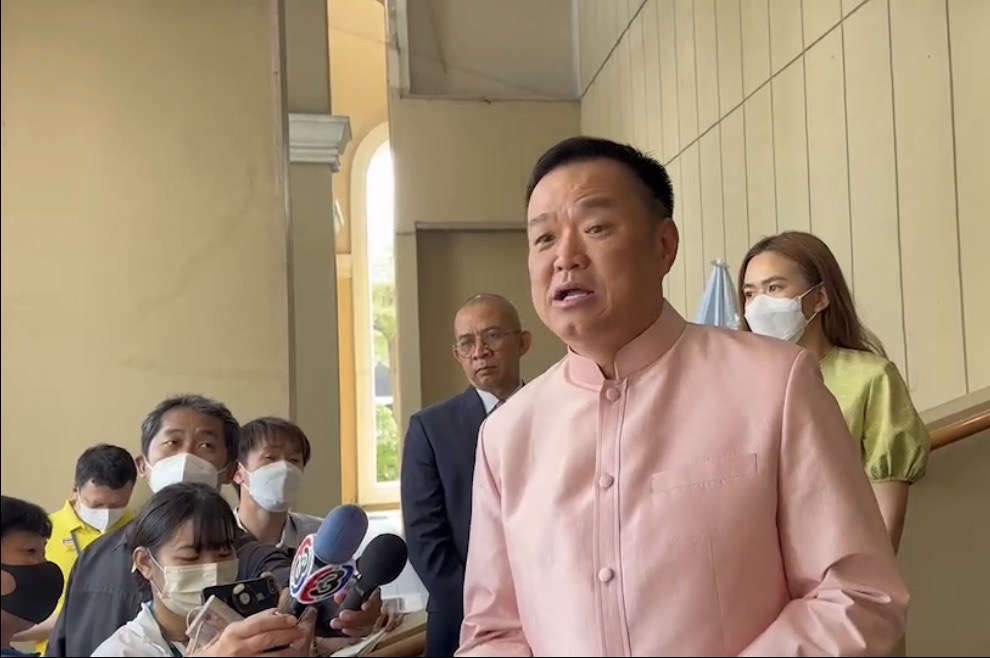 “อนุทิน” ไม่กังวลมรสุมเข้า “ภูมิใจไทย” ชี้ พรรคมีผลงาน ใกล้เลือกตั้ง จึงโดนสกัด