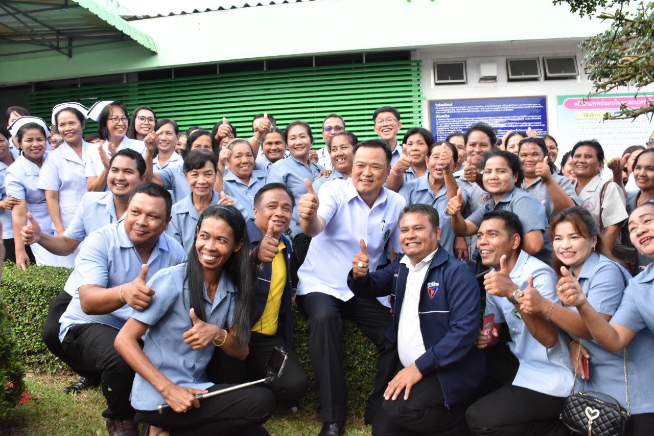 “อนุทิน” ยก “อสม.” เป็นอาวุธลับ พาระบบ สธ. ผงาดระดับโลก พร้อมชื่นชม ความทุ่มเทนักรบชุดเทา ย้ำ ไม่เคยลืมทุกความเสียสละ