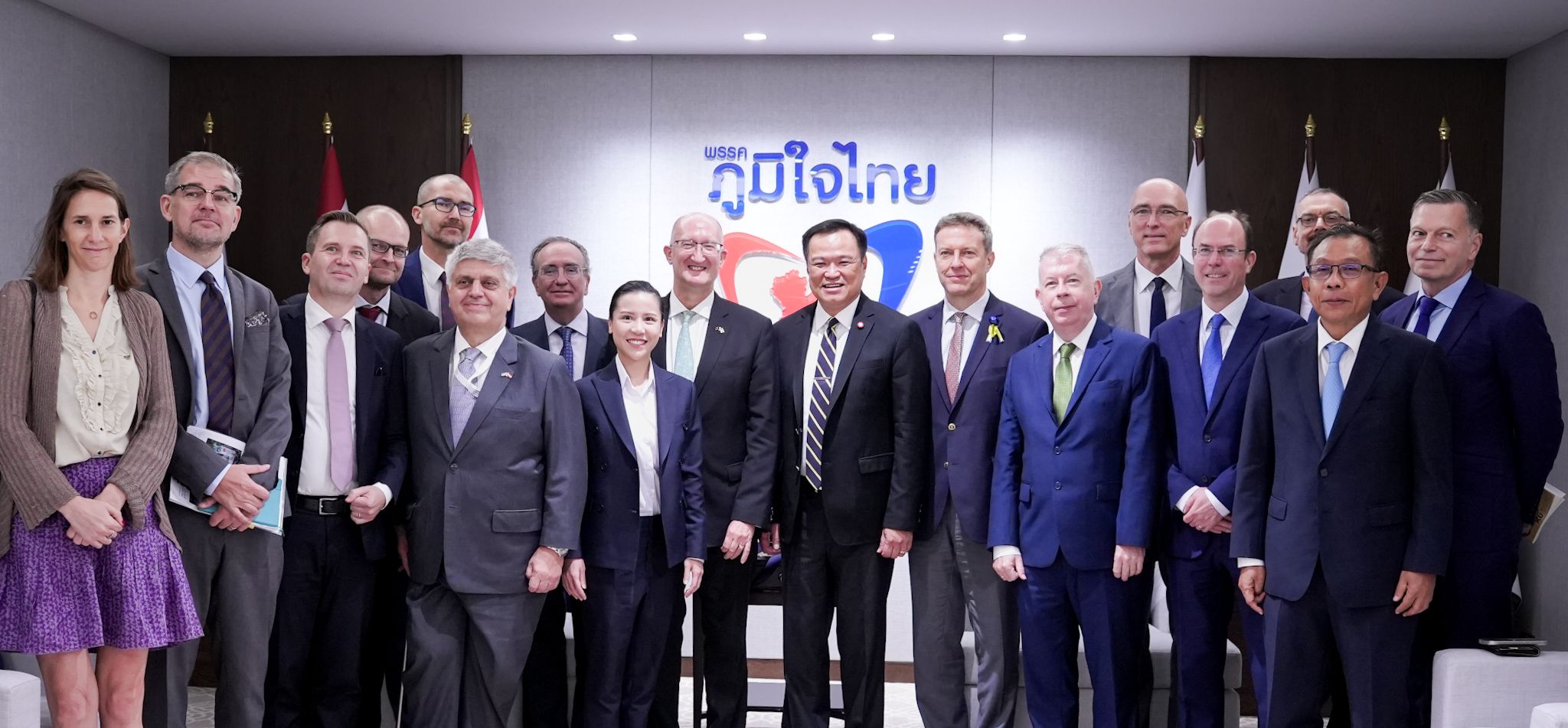 “ภูมิใจไทย” เปิดพรรค รับทูต EU ขอผ่อนปรนกฎหมาย ช่วยเหลือชาวประมงไทย