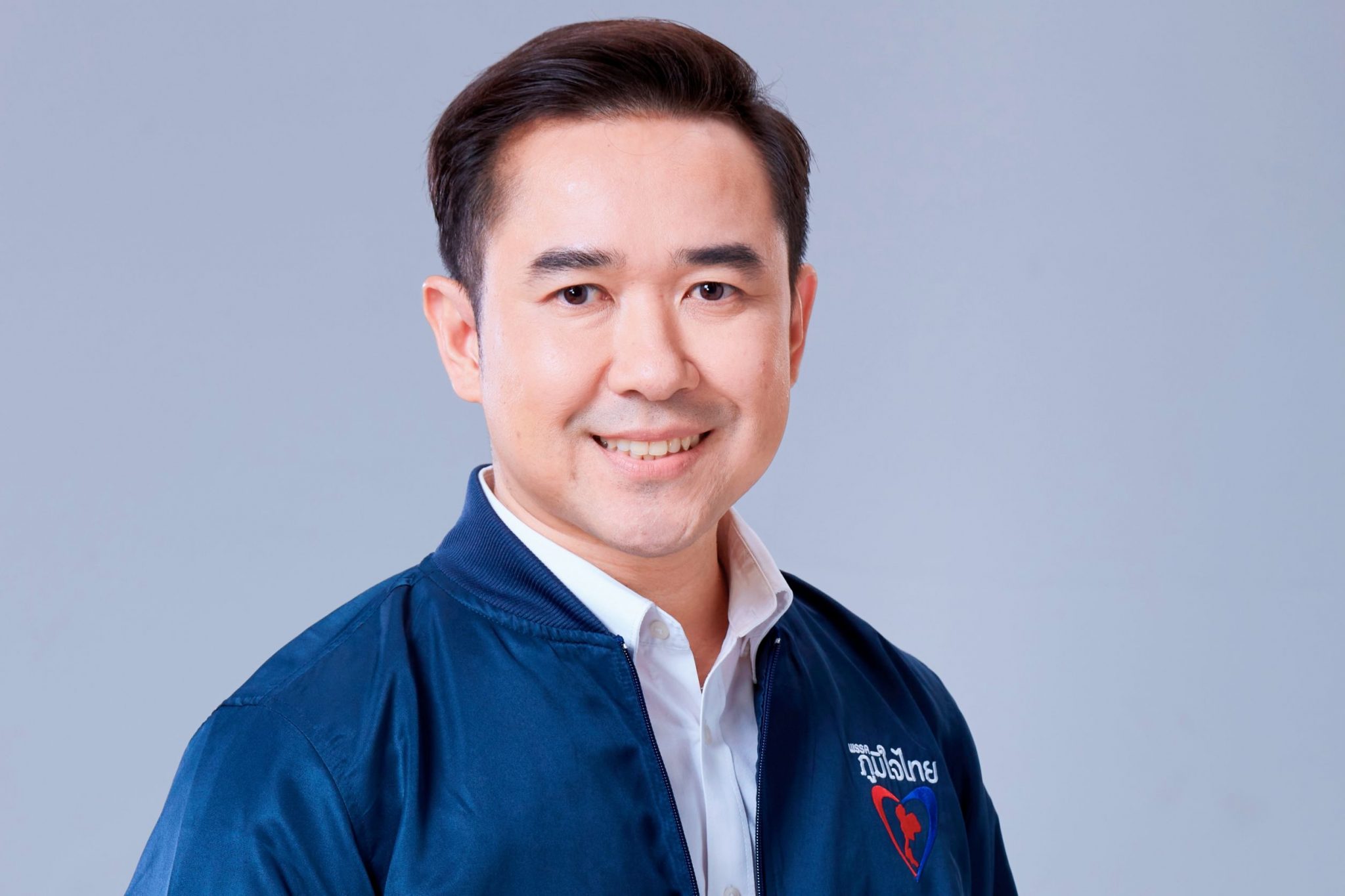 'อนุทิน' ห่วงค่าไฟแพง กระทบค่าใช้จ่ายประชาชน ดันนโยบายติดหลังคาโซล่าเซลล์ฟรีทุกบ้าน พร้อมทำทันทีหาก ภท.เป็นรัฐบาล