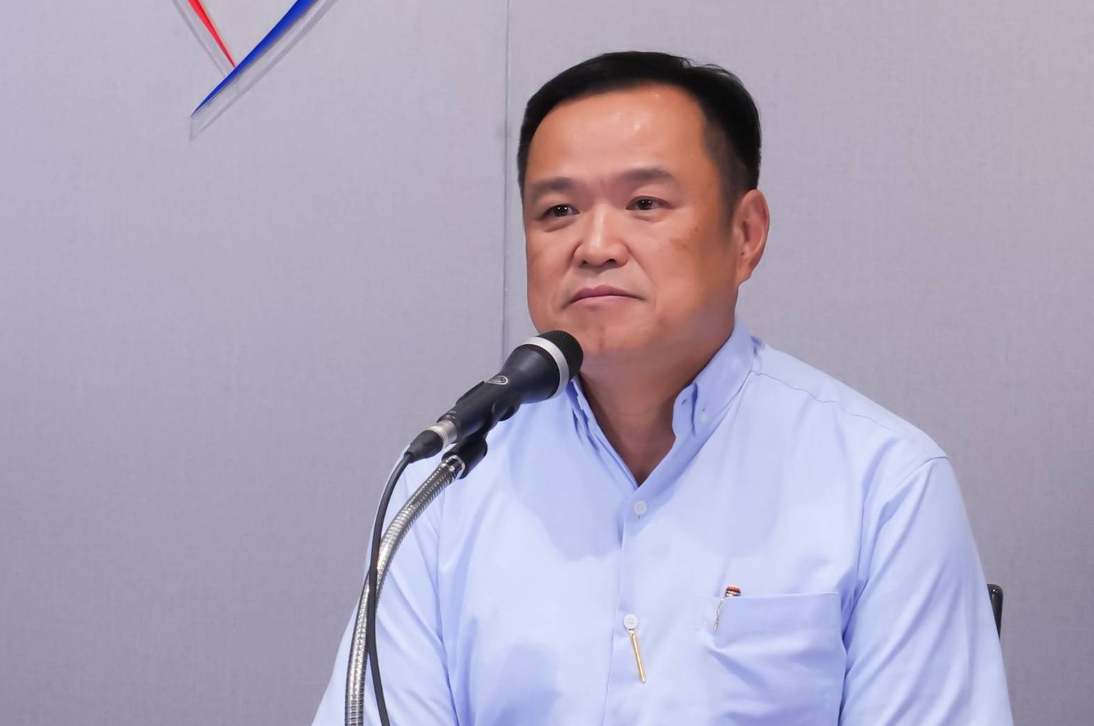 "อนุทิน" เปิดประชุม ส.ส.ภูมิใจไทย เตรียมเข้าสภาฯ ทำงานรับใช้ประชาชน