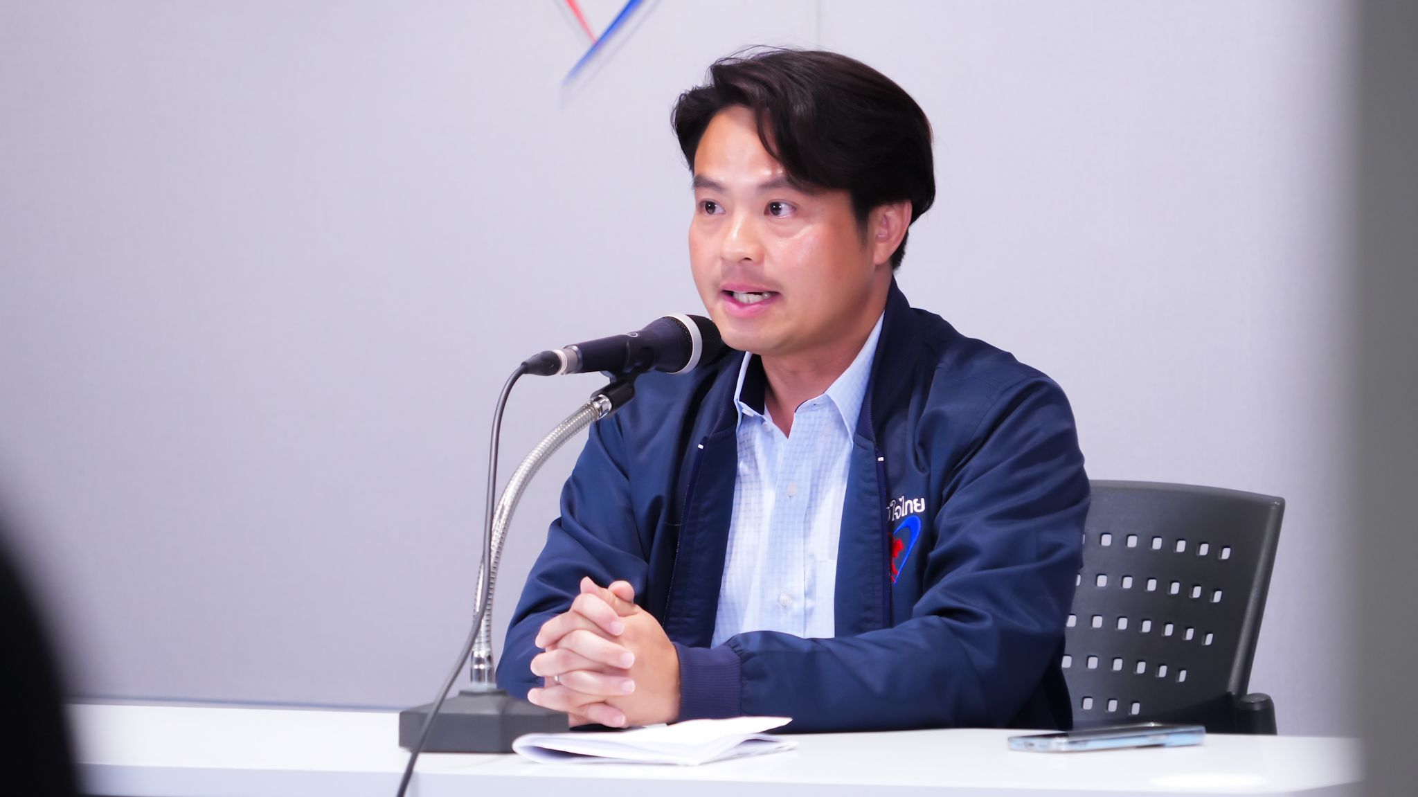 ไม่ร่วมพรรคแก้ 112 ไม่เอารัฐบาลเสียงข้างน้อย ! “ภูมิใจไทย” แถลงผลการประชุมพรรค ชัดเจนแล้ว มติโหวตนายกฯ