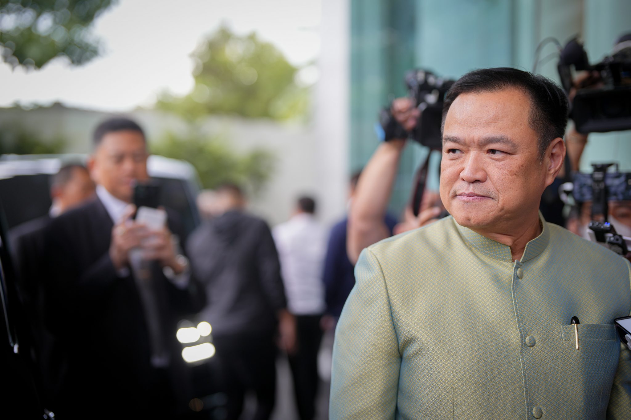 "อนุทิน" เผย รอเลือกนายก อีก 10 เดือนไม่ได้ หวั่นประเทศเสียหาย