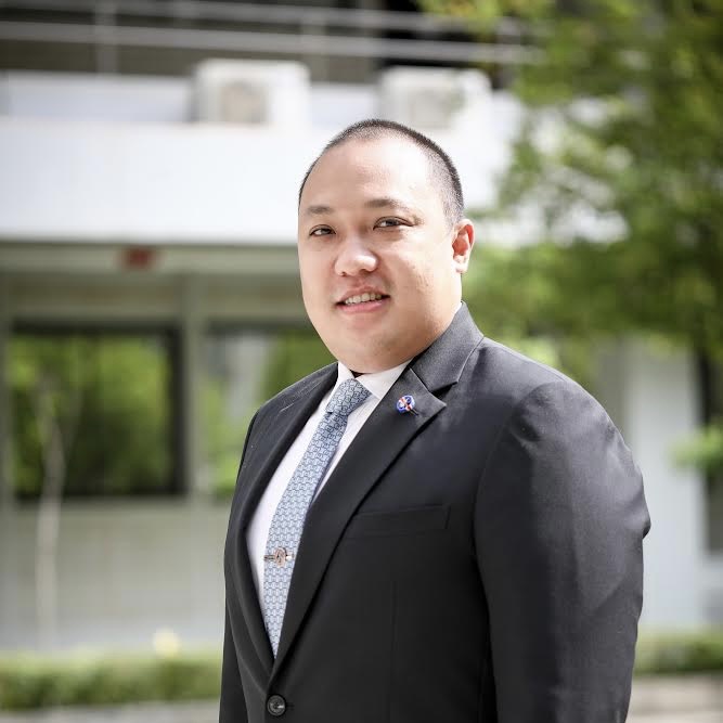 สสส.หายไปไหน ! “พลพีร์” กระตุกสำนึกองค์กรต้านเหล้า หลังเงียบกริบ ดราม่า “หมออ๋อง-ก้าวไกล” โฆษณาเครื่องดื่มแอลกอฮอล์