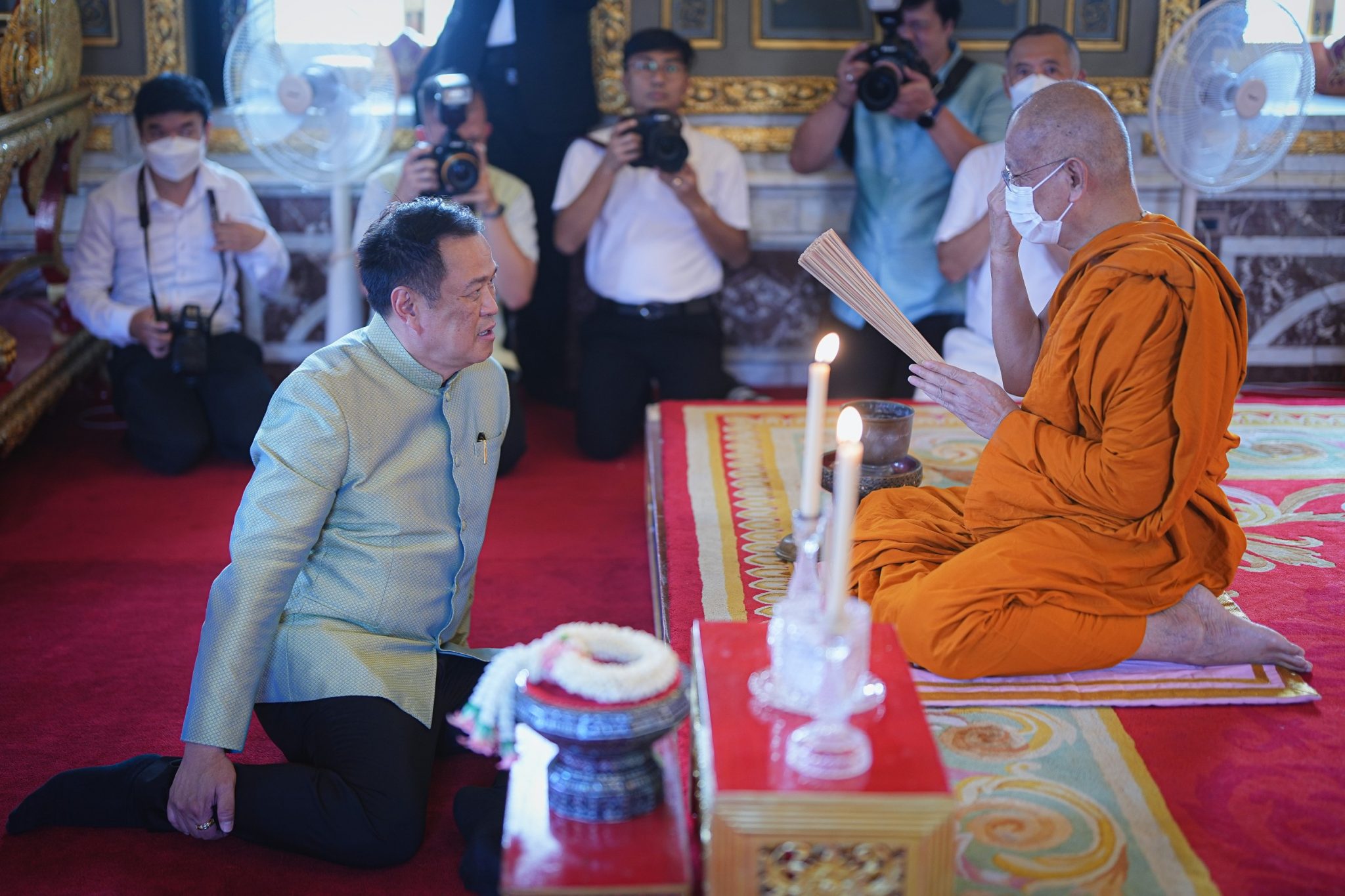 "อนุทิน" ทำบุญวันเกิดอายุ 57 ปี ที่ " วัดราชบพิธฯ " ขอพรให้คนไทย มีความสุข ประเทศไร้ความขัดแย้ง