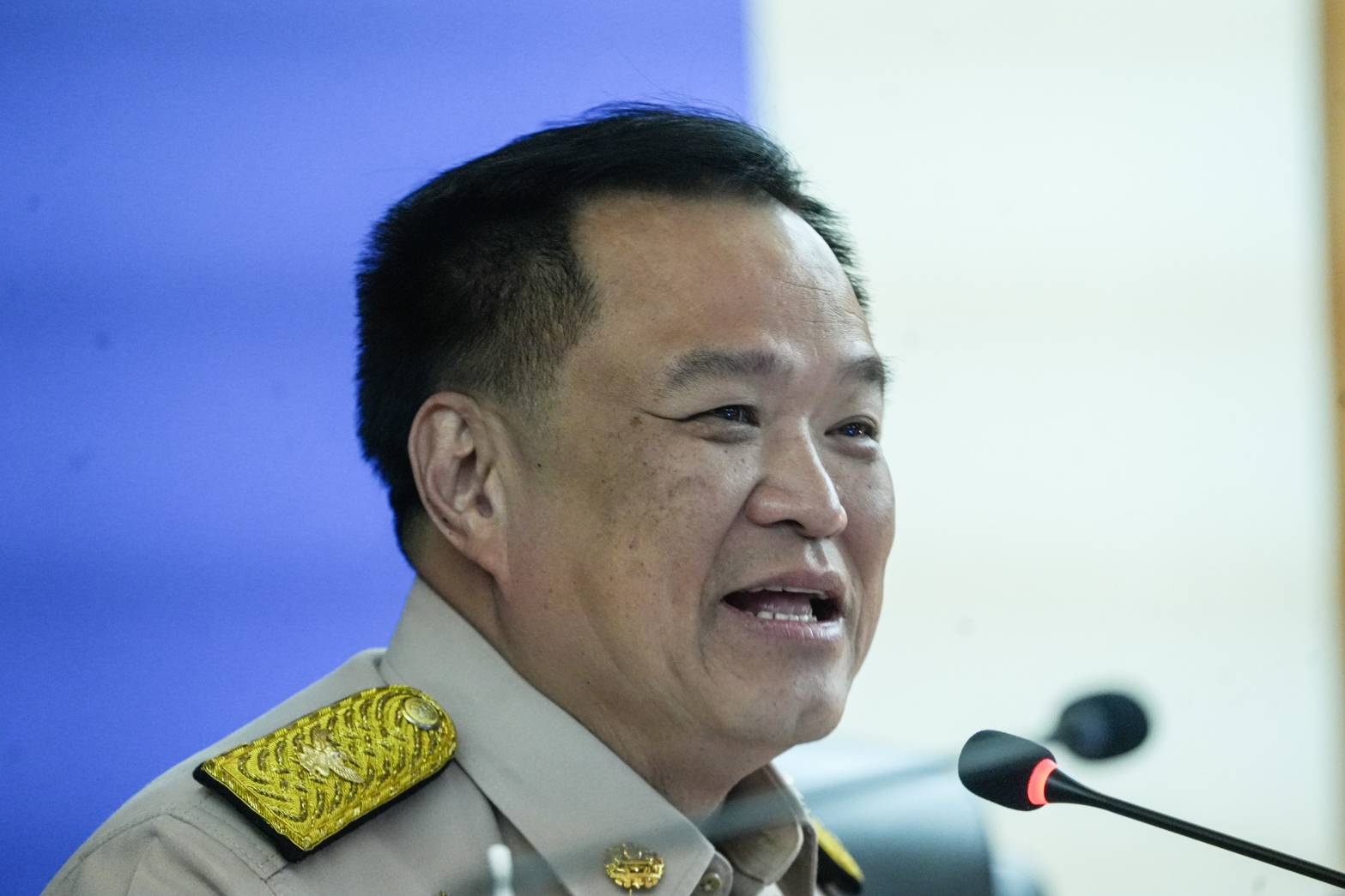 มหาดไทยยุคผม ต้องไม่มีแบบนี้ ! "อนุทิน" ตอบปมข่าว คนมีสีเอี่ยวเว็บพนัน