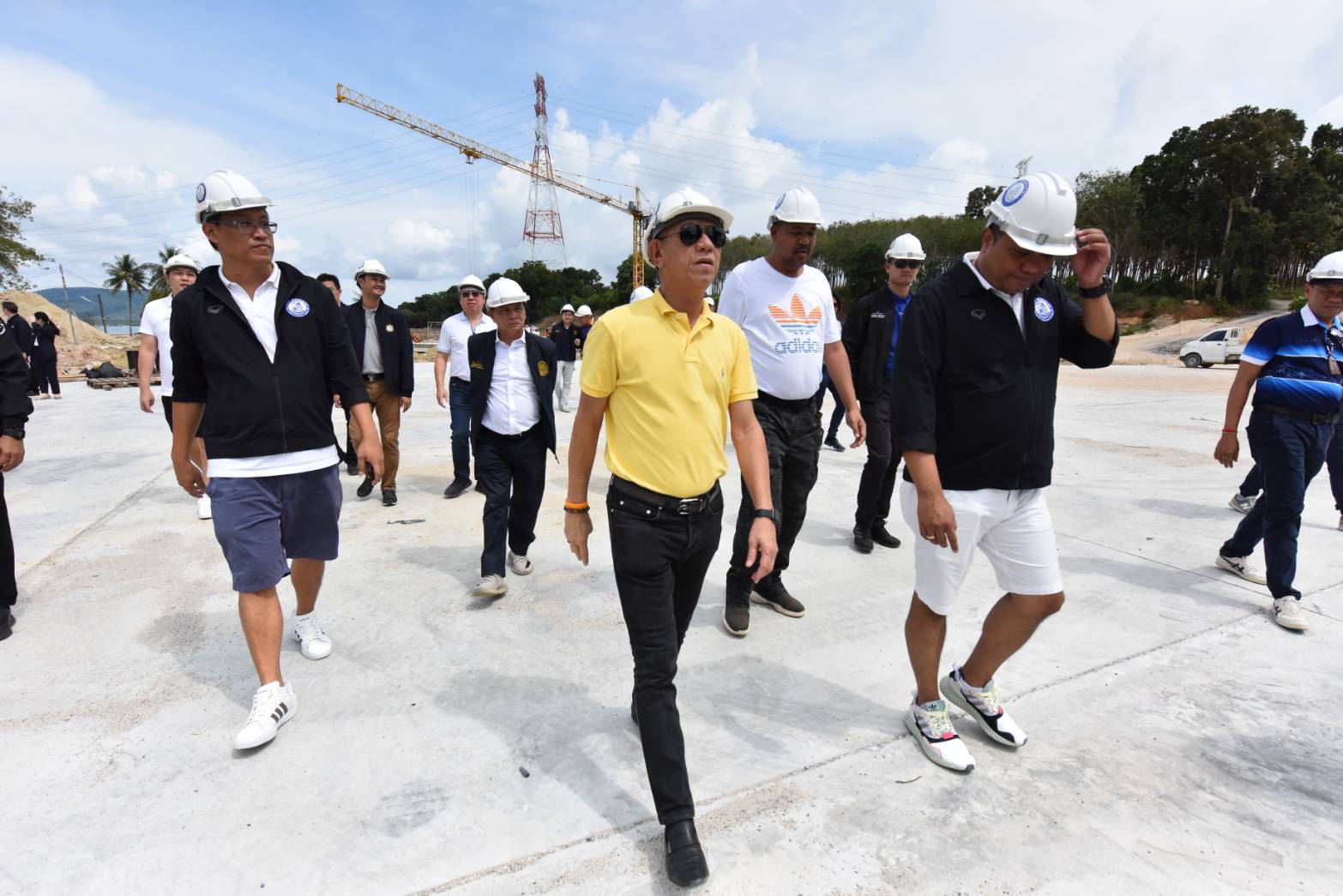 "รมว.แรงงาน พิพัฒน์" ตรวจเยี่ยมท่าเรือซุปเปอร์ยอร์ช เร่งอัพสกิลแรงงานฝีมือป้อนอู่ซ่อมเรือเพื่อส่งเสริม จ.ภูเก็ต เป็นศูนย์กลางด้านซ่อมบำรุงเรือยอร์ชอย่างครบวงจร