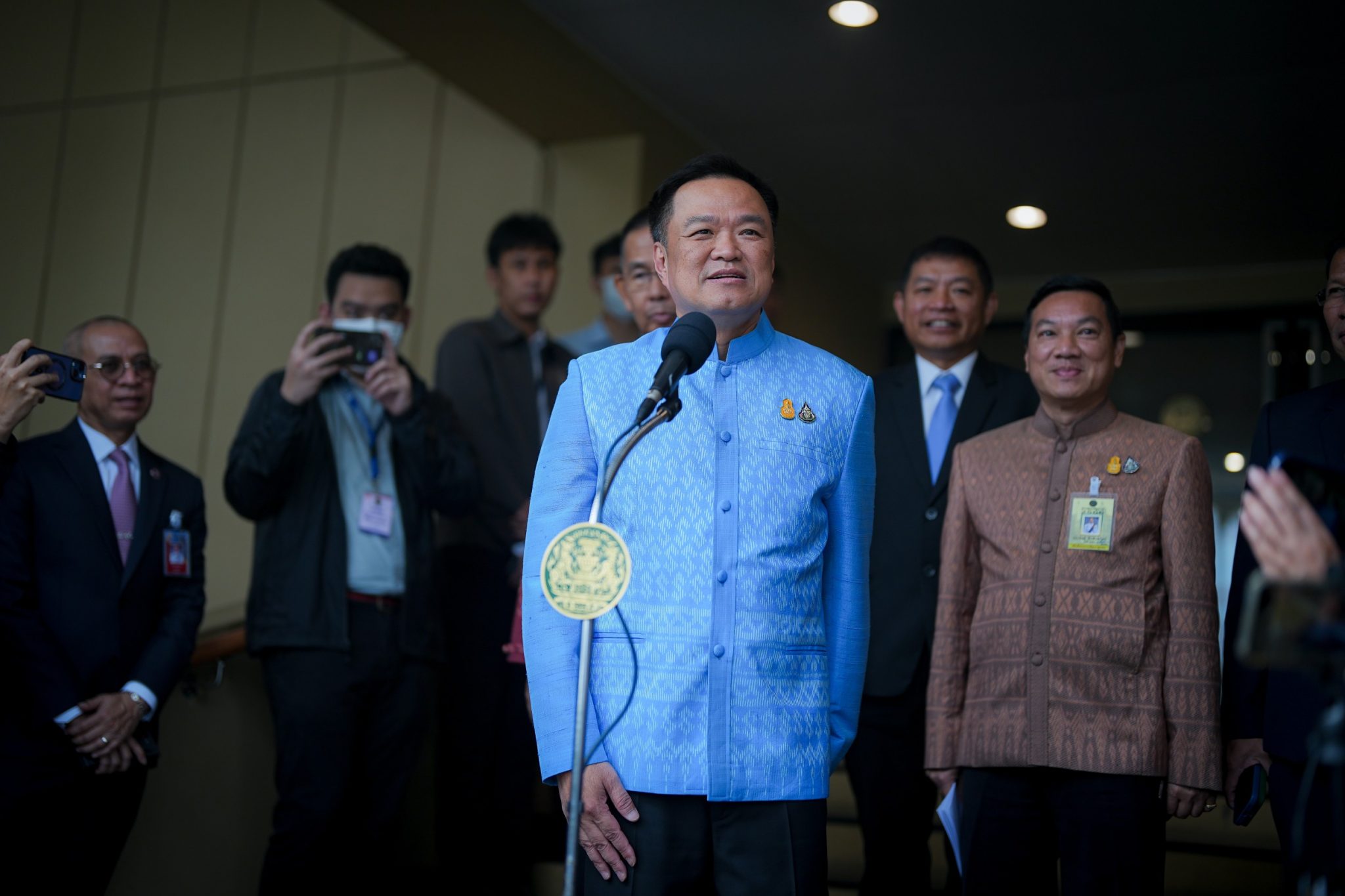 ถอนใบอนุญาตไม่มีกำหนด ! "อนุทิน" ตอบกระแสข่าวบ่อนไก่นครปฐม วิ่งเต้นรีบเปิดกิจการ