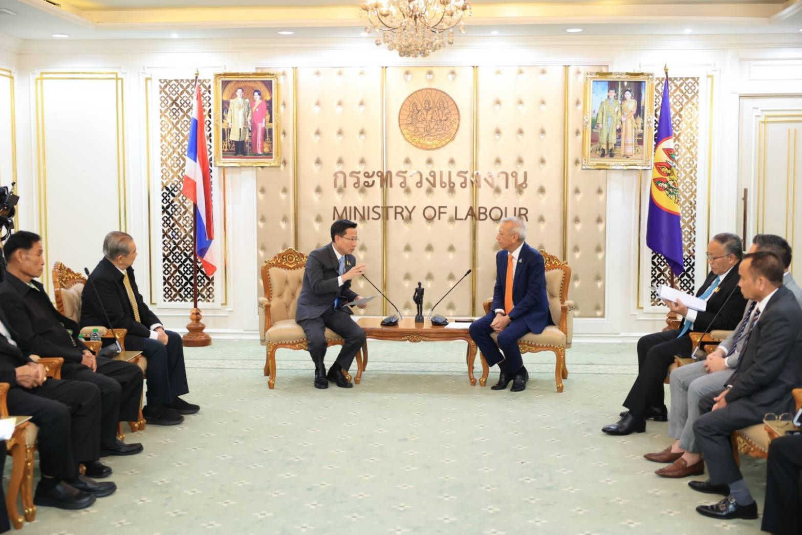 รมว.แรงงาน พิพัฒน์ ต้อนรับ สมาคมประมงฯ หารือแก้ขาดแรงงาน 22 จังหวัดชายทะเล หวังฟื้นเศรษฐกิจภาคประมง