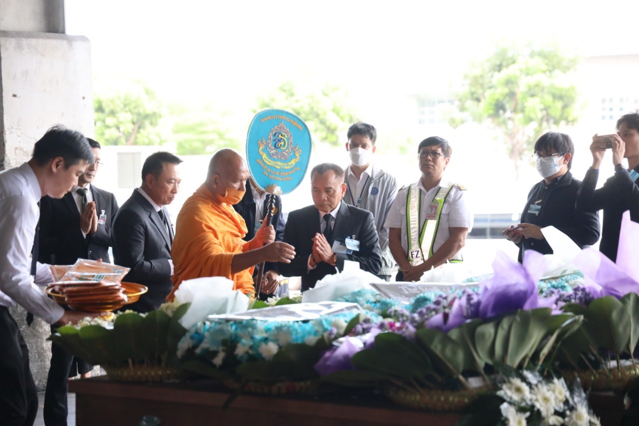 รมว.แรงงาน "พิพัฒน์" มอบ เลขาฯ "อารี" ร่วมพิธีรับร่าง 8 แรงงานไทย ขณะที่ร่างผู้เสียชีวิตที่ทางการอิสราเอลยืนยัน ทั้งหมด 34 ราย ถึงไทยครบแล้ว