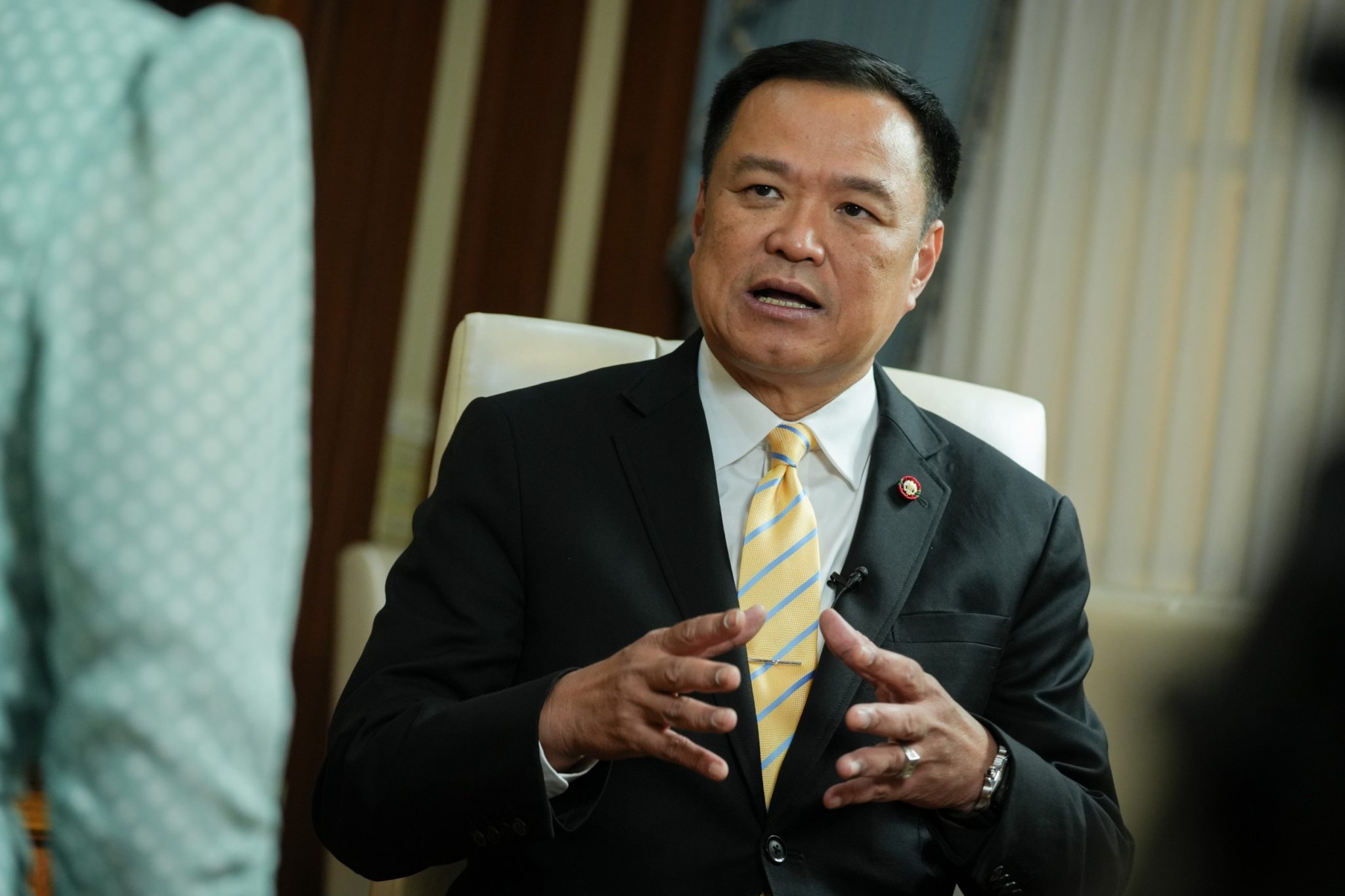 หนักแน่น ! “อนุทิน” เตรียมตรวจเยี่ยมกระทรวงศึกษาฯ หารือเรื่องสร้างความรักชาติ มีความสามัคคี