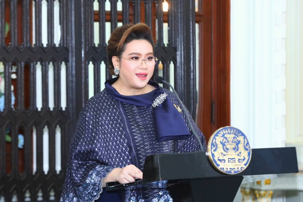 “ศุภมาส” มอบโอวาทนักศึกษาจีน ม.หัวเฉียวฯ ให้สั่งสมความรู้ด้านวิชาการ ประสบการณ์ชีวิต สัมผัสวัฒนธรรมที่แตกต่าง สร้างมิตรภาพที่ยั่งยืน ขอบคุณที่เลือกไทยเป็นจุดหมายปลายทางของการศึกษา พร้อมจะดูแลนักศึกษาจีนอย่างที่ดีสุด