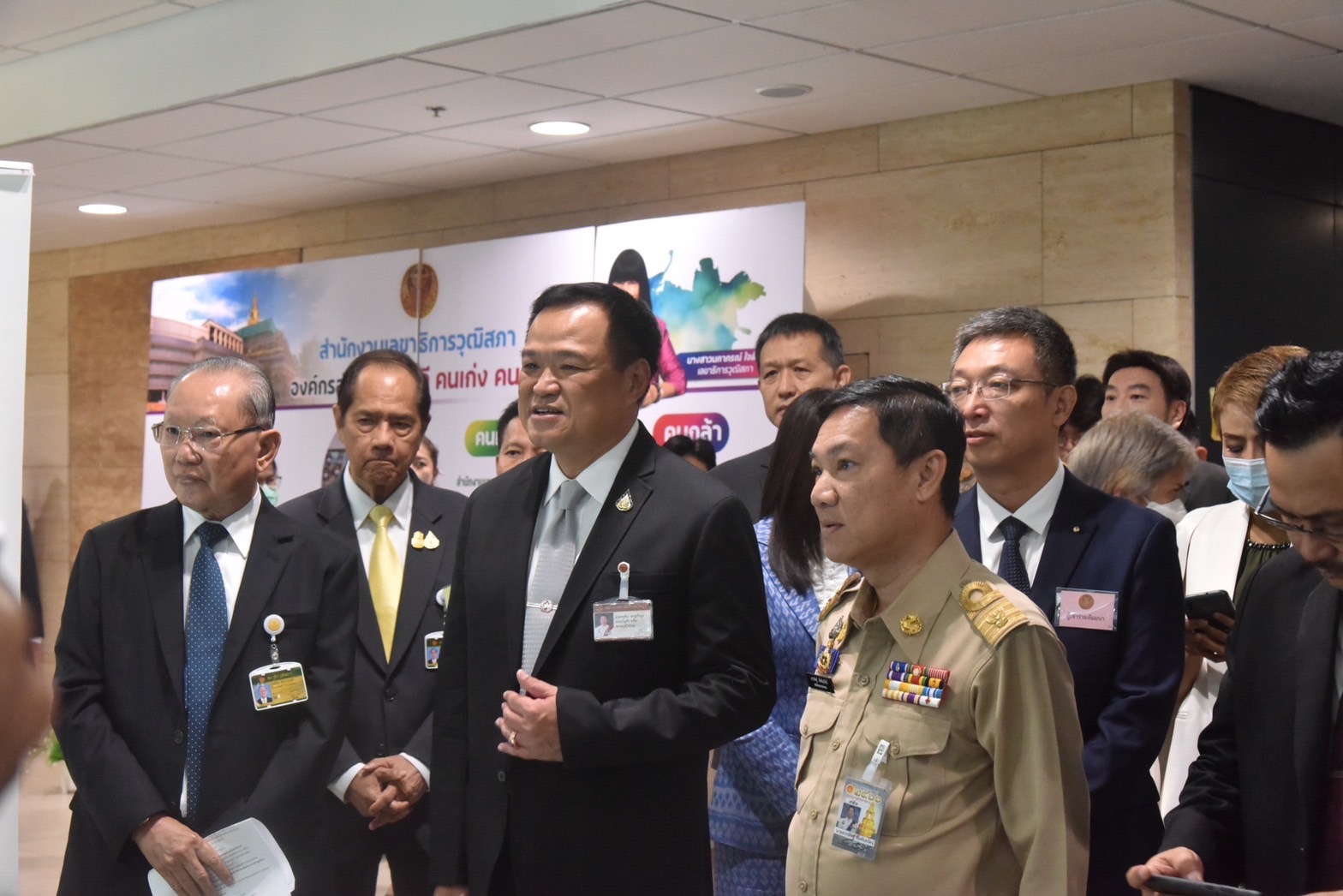 แก้ปัญหาน้ำ ! “อนุทิน” สานต่อ “ฝายแกนดินซีเมนต์” กักเก็บน้ำ พื้นที่นอกเขตชลประทาน