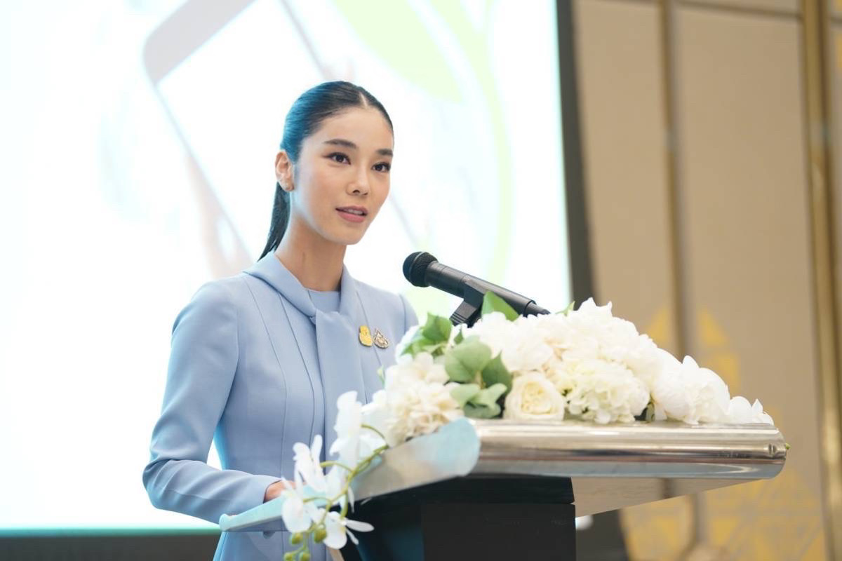 อว. ชู ! แอป “ZERO CARBON” "ศุภมาส" มอบหมาย “สุชาดา” เลขาฯ รมว.อว. เปิดงาน-แถลงข่าวเปิดตัวแอปพลิเคชัน ประเมินการปล่อยก๊าซเรือนกระจกตามมาตรฐานสากล