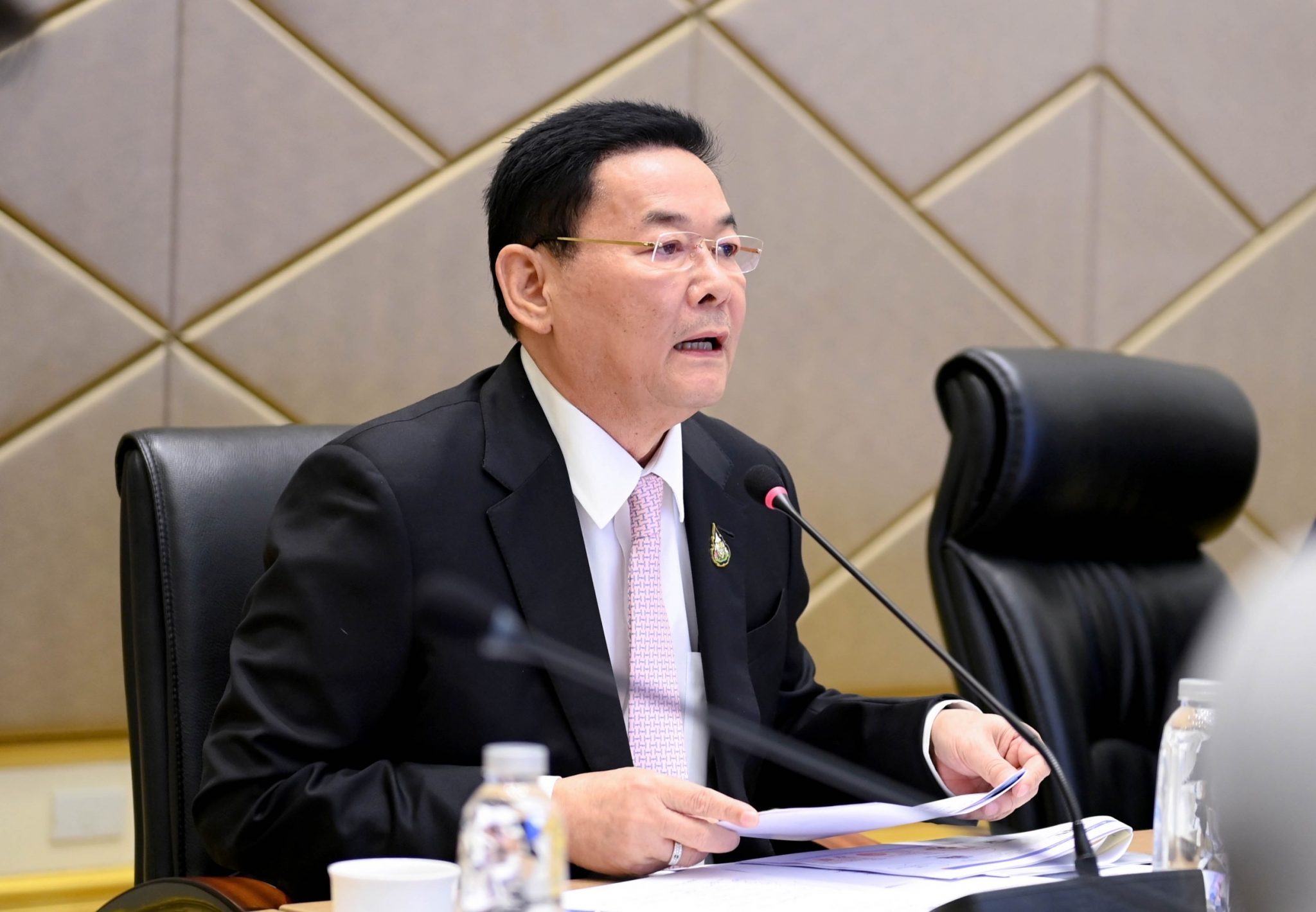 ดูแลคนตัวเล็ก! “นภินทร” ย้ำพาณิชย์จังหวัด และทูตพาณิชย์ ส่งเสริม SME หนุน GDP โต