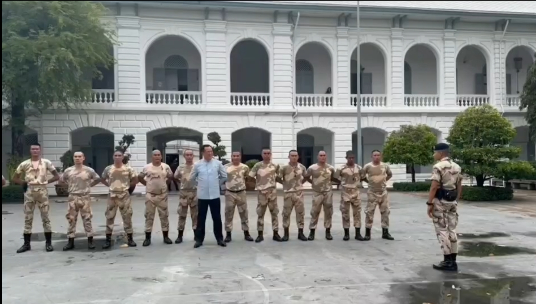 มท.1 ขอบคุณ อส.