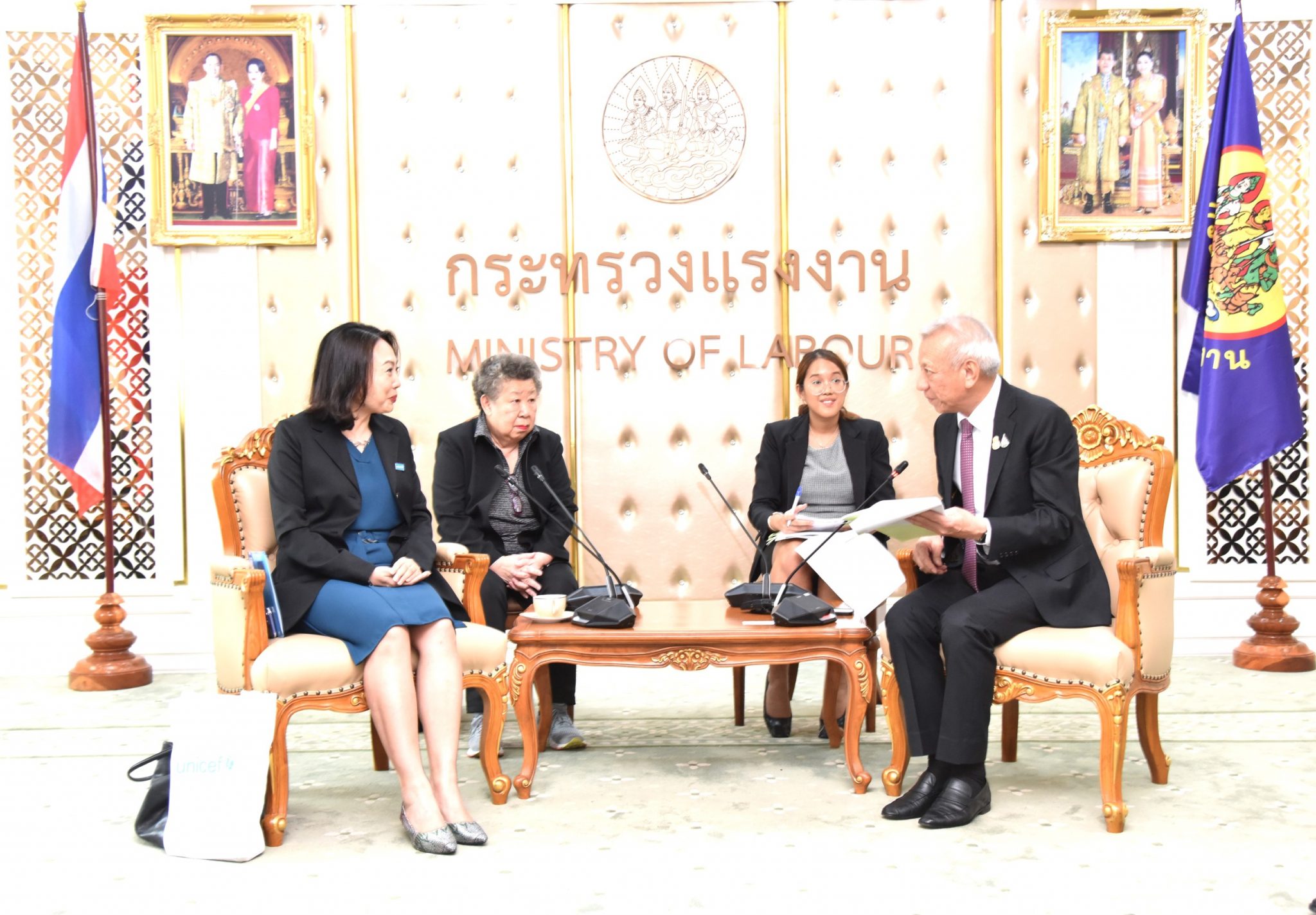 รมว.แรงงาน “พิพัฒน์” ต้อนรับ ยูนิเซฟ ยัน ดูแลเยาวชน อัพ-รี สกิล ให้มีงานทำ พร้อมจัดสวัสดิการแม่และเด็ก ยกระดับคุณภาพชีวิตแรงงาน
