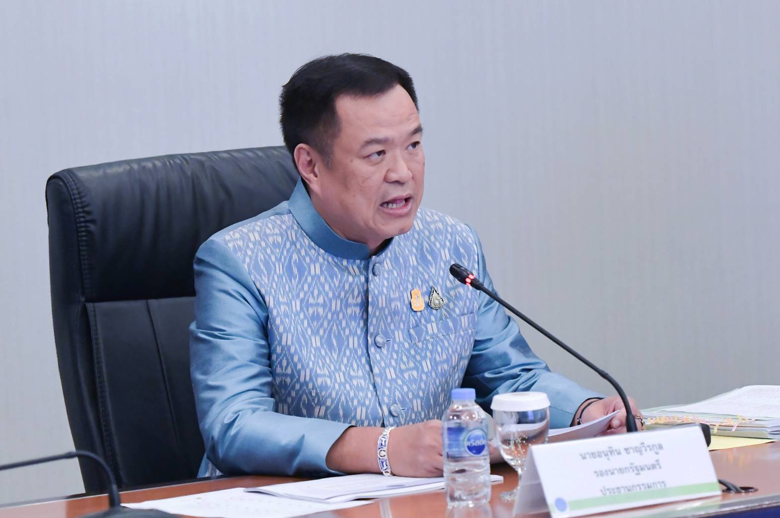 “อนุทิน” มั่นใจ นโยบายปิดสถานบริการตี 4 ช่วยกระตุ้นเศรษฐกิจ คนทำมาหากินได้อานิสงส์อื้อ ขอพิจารณาความเรียบร้อย ก่อนพิจารณาเปิดโซนนิ่งเพิ่ม