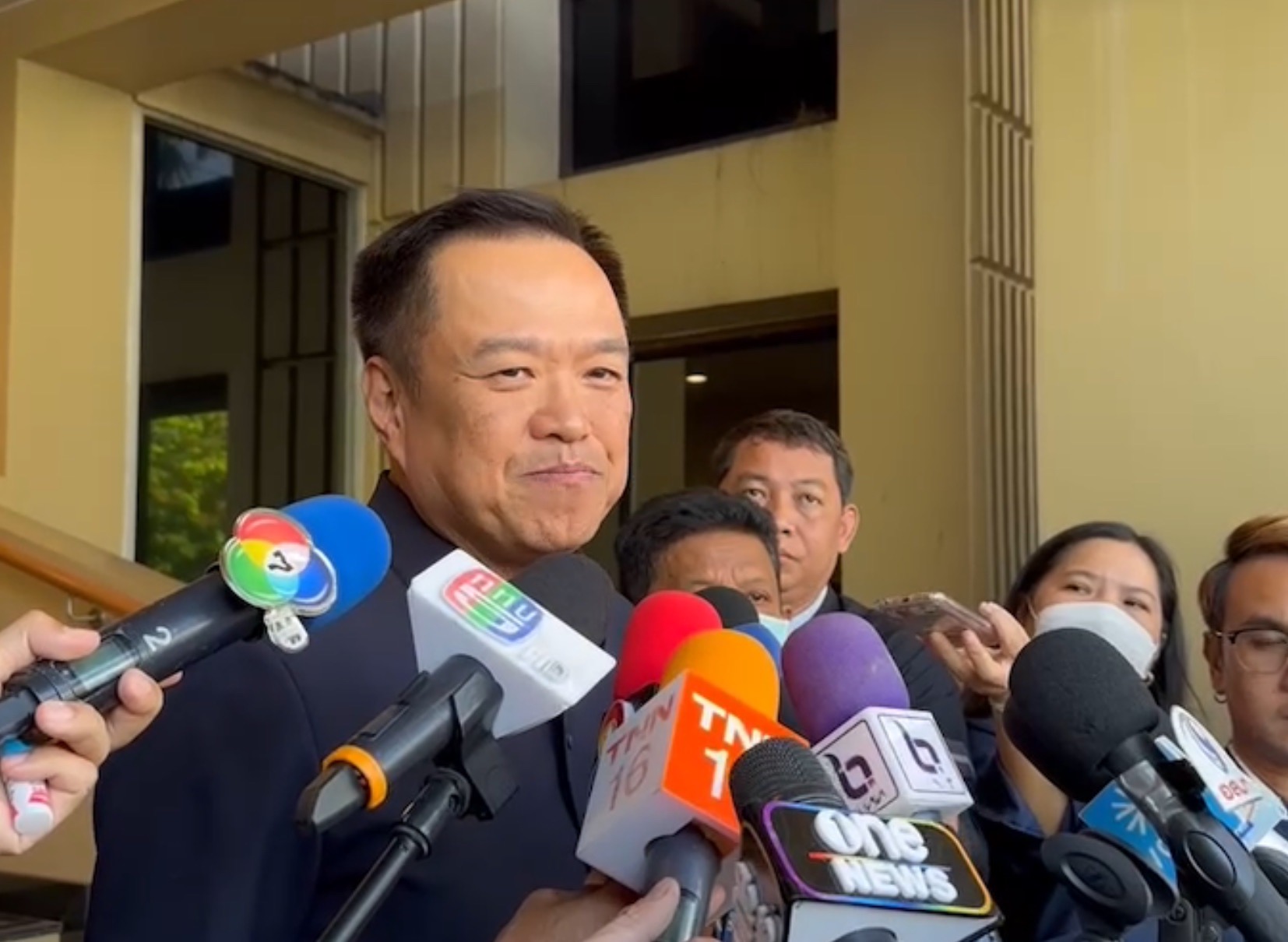 “อนุทิน” เข้าใจนโยบายปิดสถานบันเทิงตี 4 “ฝนตกไม่ทั่วฟ้า” พร้อมหาทางขยายโซนนิ่ง แต่ขอพิจารณาความเรียบร้อย จากพื้นที่นำร่องก่อน