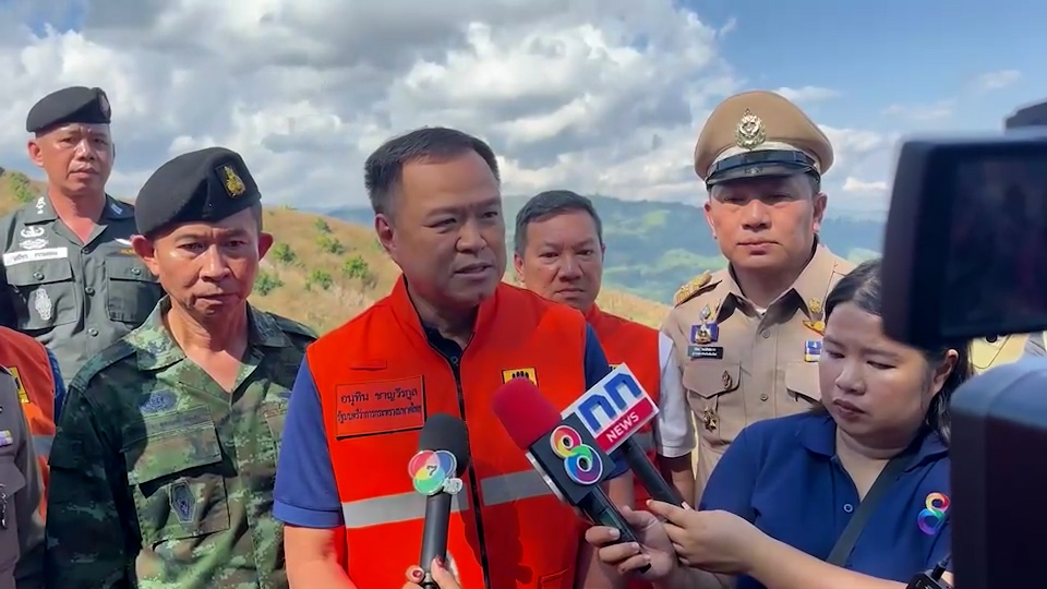 อนุทิน ลงพื้นที่จุดปะทะขบวนการค้ายาเสพติด ลั่นทุกฝ่ายต้องร่วมทำงานอย่าเกี่ยงกัน