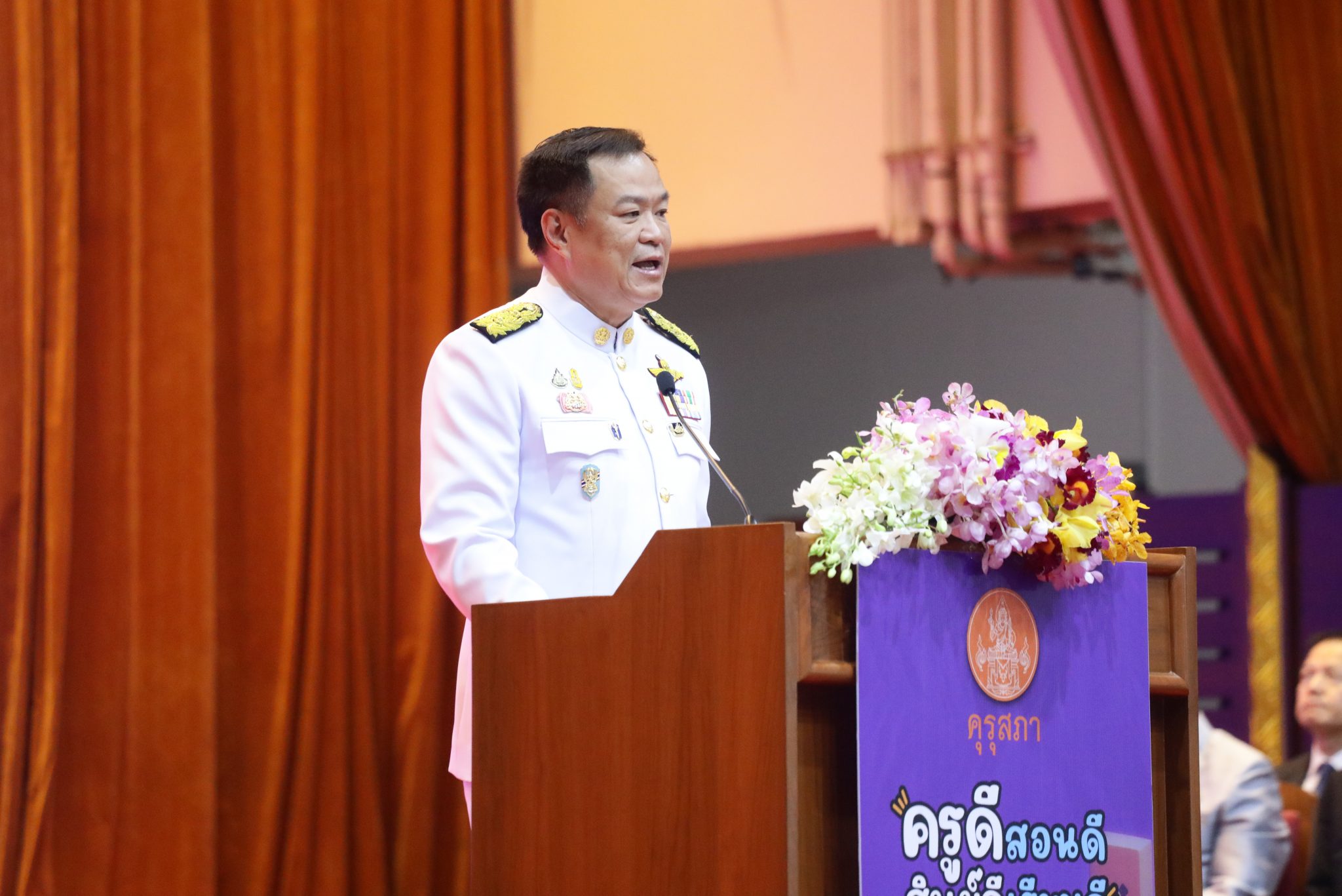 ต้องทันยุคสมัย แต่ต้องไม่ทิ้งวัฒนธรรมไทย ! “อนุทิน” กล่าว “วันครู” ให้คำมั่น เร่งแก้ปัญหาหนี้ พร้อมขอทุกฝ่ายช่วยแก้ปมนักเรียนออกกลางคัน