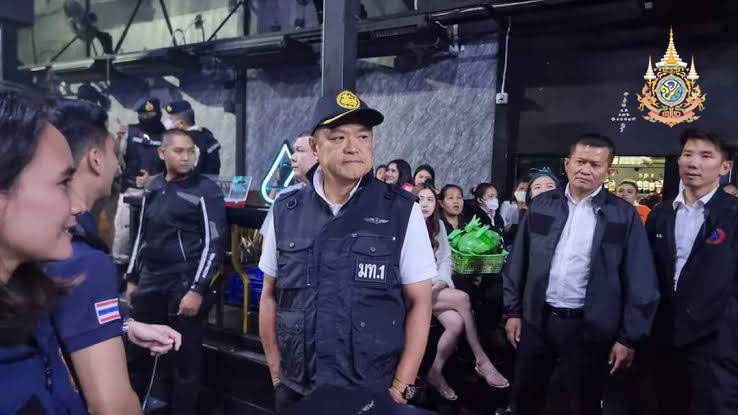 เด็ก ยา อาวุธปืน ตรวจเจอ โดนแน่ ! “อนุทิน” กำชับ “สถานบันเทิง” 3 สิ่ง กวดขันหนัก หากพบเจอ ไม่คุย ไม่เคลียร์ ใช้กฎหมายจัดการอย่างเดียว