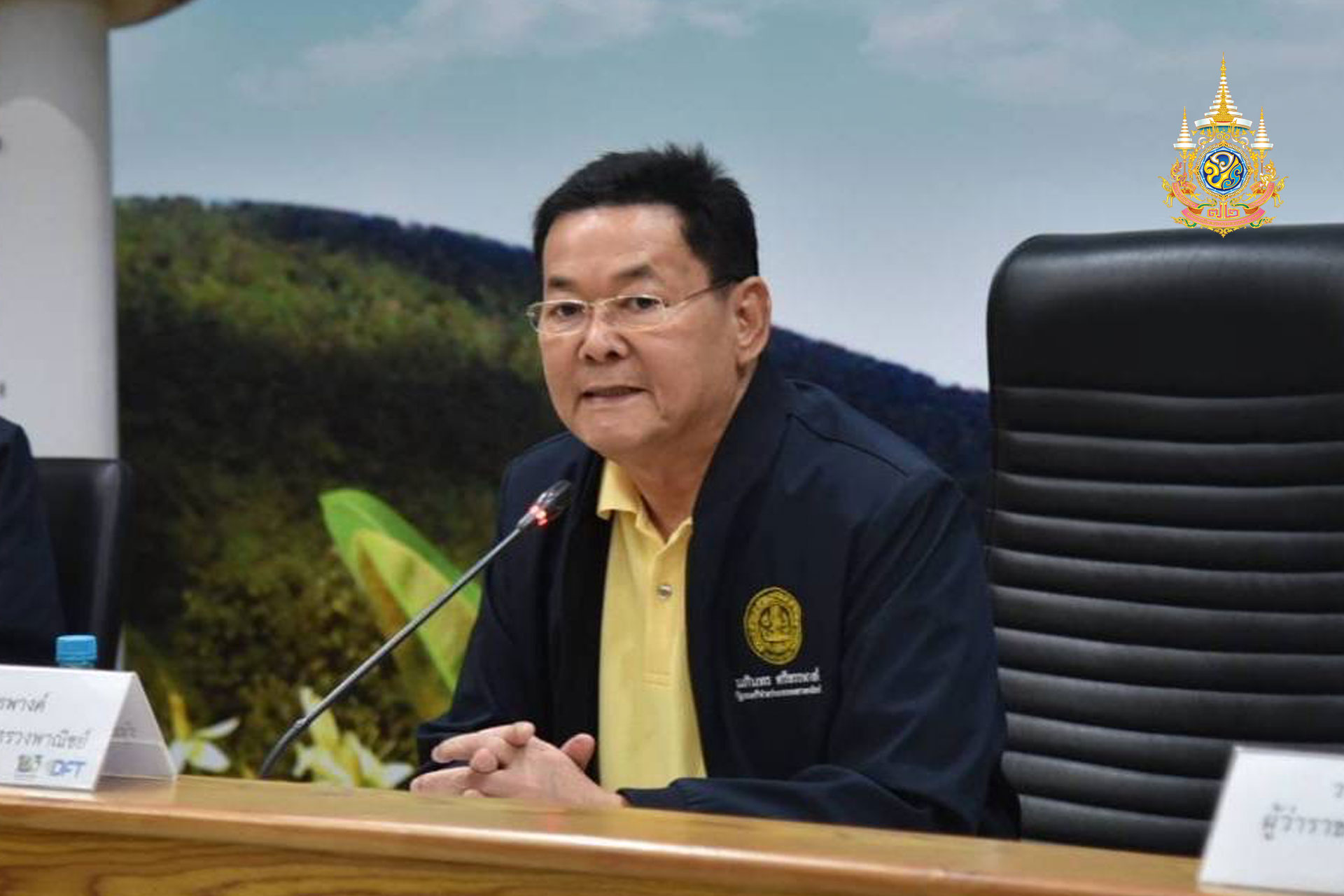 “นภินทร” ลงพื้นที่มุกดาหาร ประชุมสถานการณ์การค้า พร้อมทั้งติดตามการดำเนินงานศูนย์ OSS เตรียมรับฤดูกาลส่งออกผลไม้