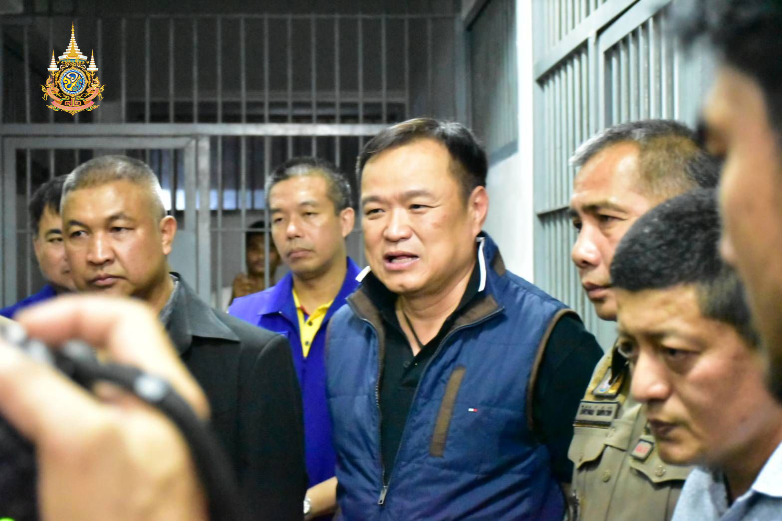 ล๊อตใหญ่ 10 ล้านเม็ด ! “อนุทิน” ลงพื้นที่ “อยุธยา” ให้กำลังใจเจ้าหน้าที่ ทลายแก๊งยาบ้า