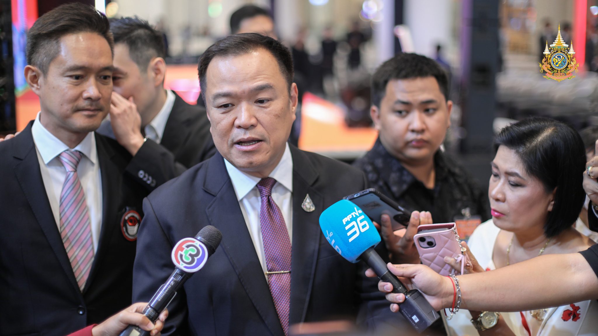 ต้องถอนวีซ่า ให้ออกนอกประเทศ !