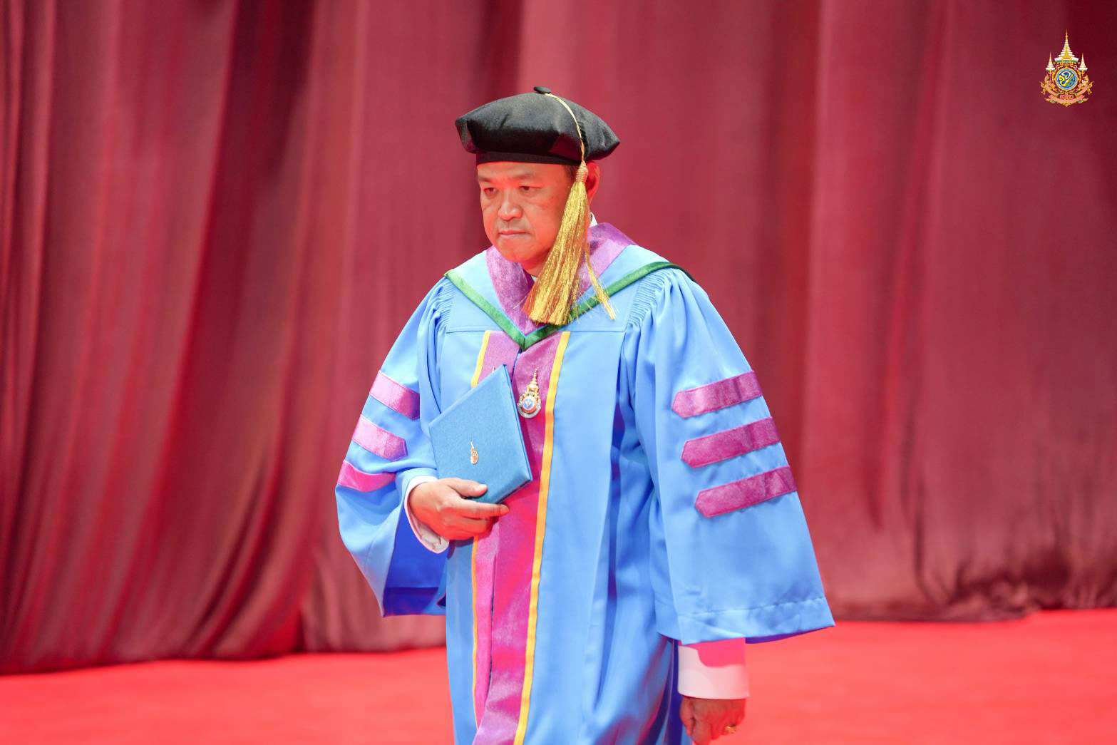 นักการเมืองคนแรกที่ได้รับเกียรตินี้ !