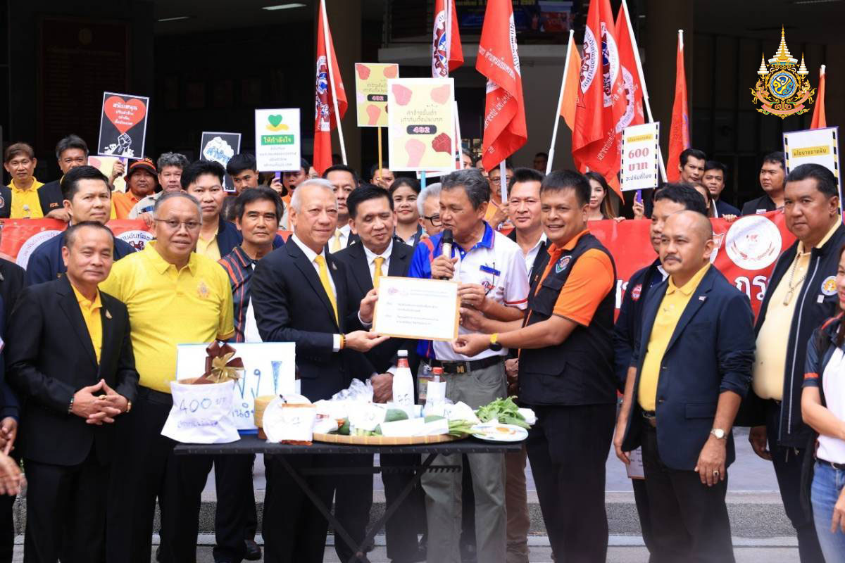 รับฟังทุกฝ่าย! ถกขึ้นค่าแรง 400 บาท