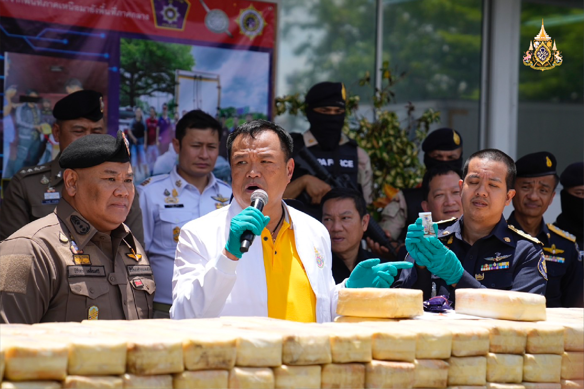 อันตรายขนาดนี้ ต้องโง่ขนาดไหน ! จับยาบ้าบิ๊กล็อต 4.8 ล้านเม็ด