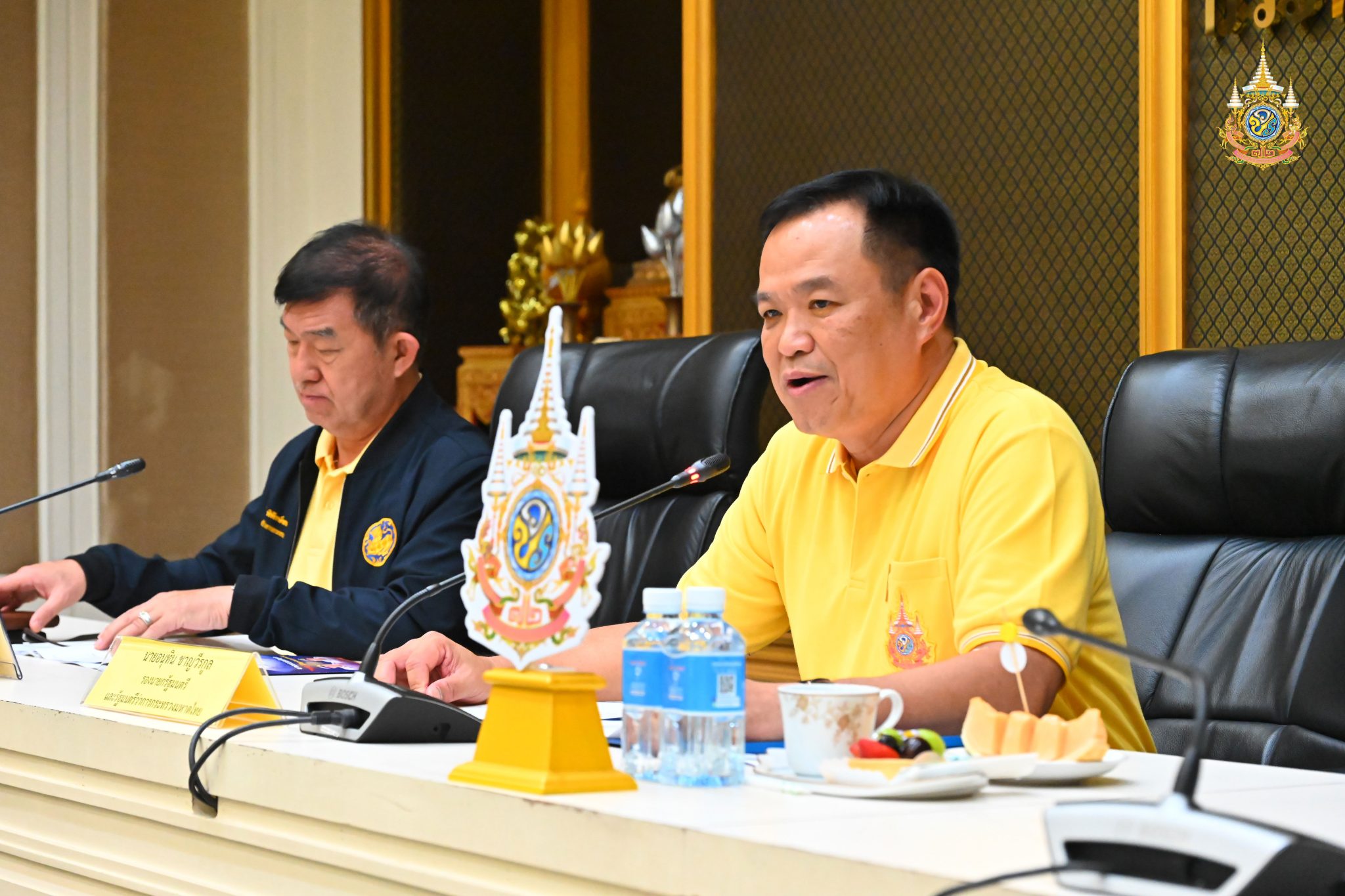 "อนุทิน" นั่งหัวโต๊ะ ถกคืบหน้าแก้หนี้นอกระบบ ปราบยาเสพติด