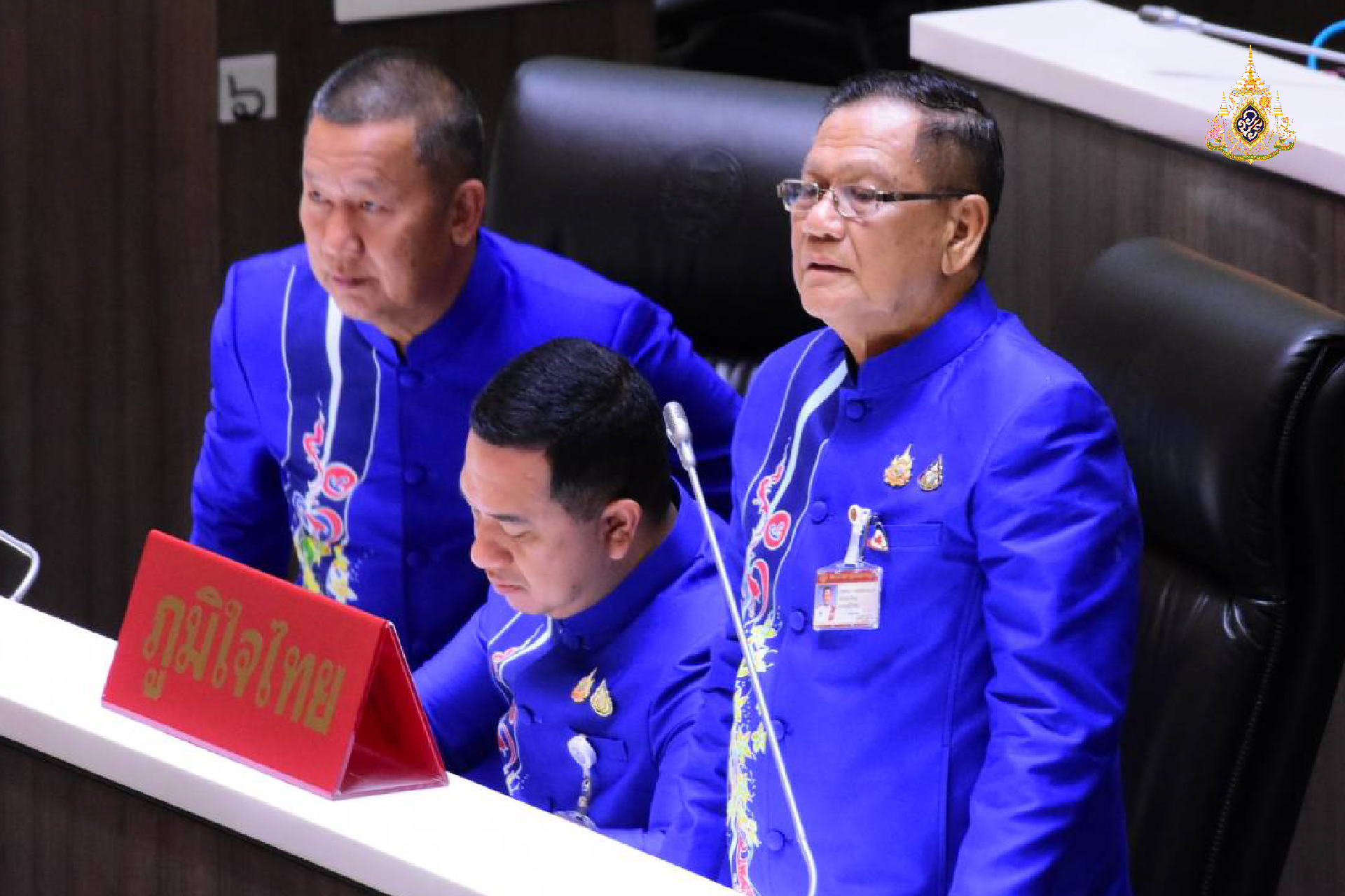 "สส.สนอง" หารือ เร่งทําฝนหลวงช่วยชาวนาอีสานใต้ ปราบบุหรี่ไฟฟ้าคุกคามเยวชน