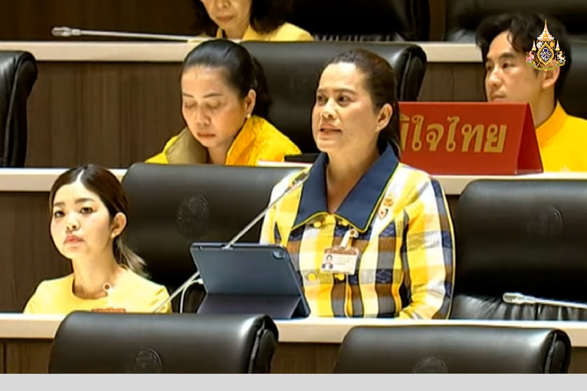 "สส.ญาณีนาถ"  จี้ จัดงบซ่อมสะพานข้ามห้วยผุพัง ขยายถนน 4 เลน