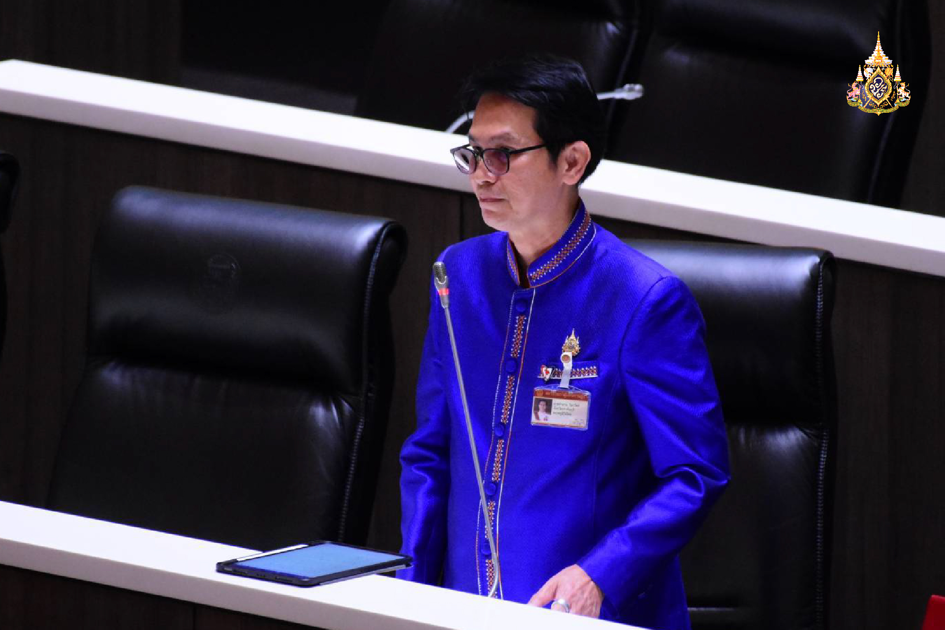 “สส.อำนาจ” ทำรางระบายน้ำถนน ทล.319 แก้ถนนมืดถูกตัดสายไฟ  ตัดหญ้าเกาะกลางถนน