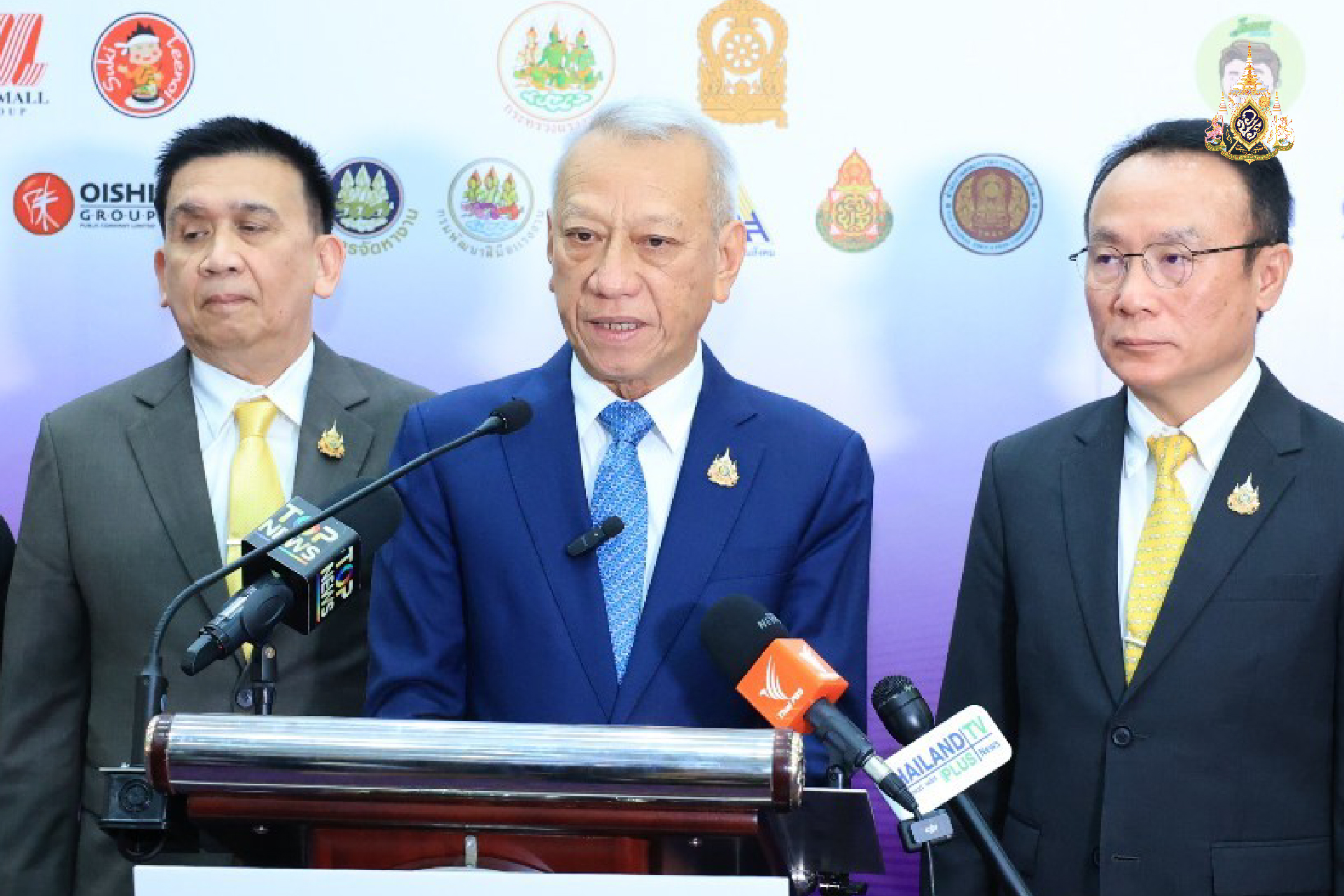 พิพัฒน์ เรียกร้องนายจ้าง เห็นใจลูกจ้าง ขึ้นค่าแรง 400 บาท วอนเข้าร่วมประชุมไตรภาคี พรุ่งนี้ 13.30 น. แย้ม ก.คลัง เห็นด้วยมาตรการบรรเทาผลกระทบนายจ้าง