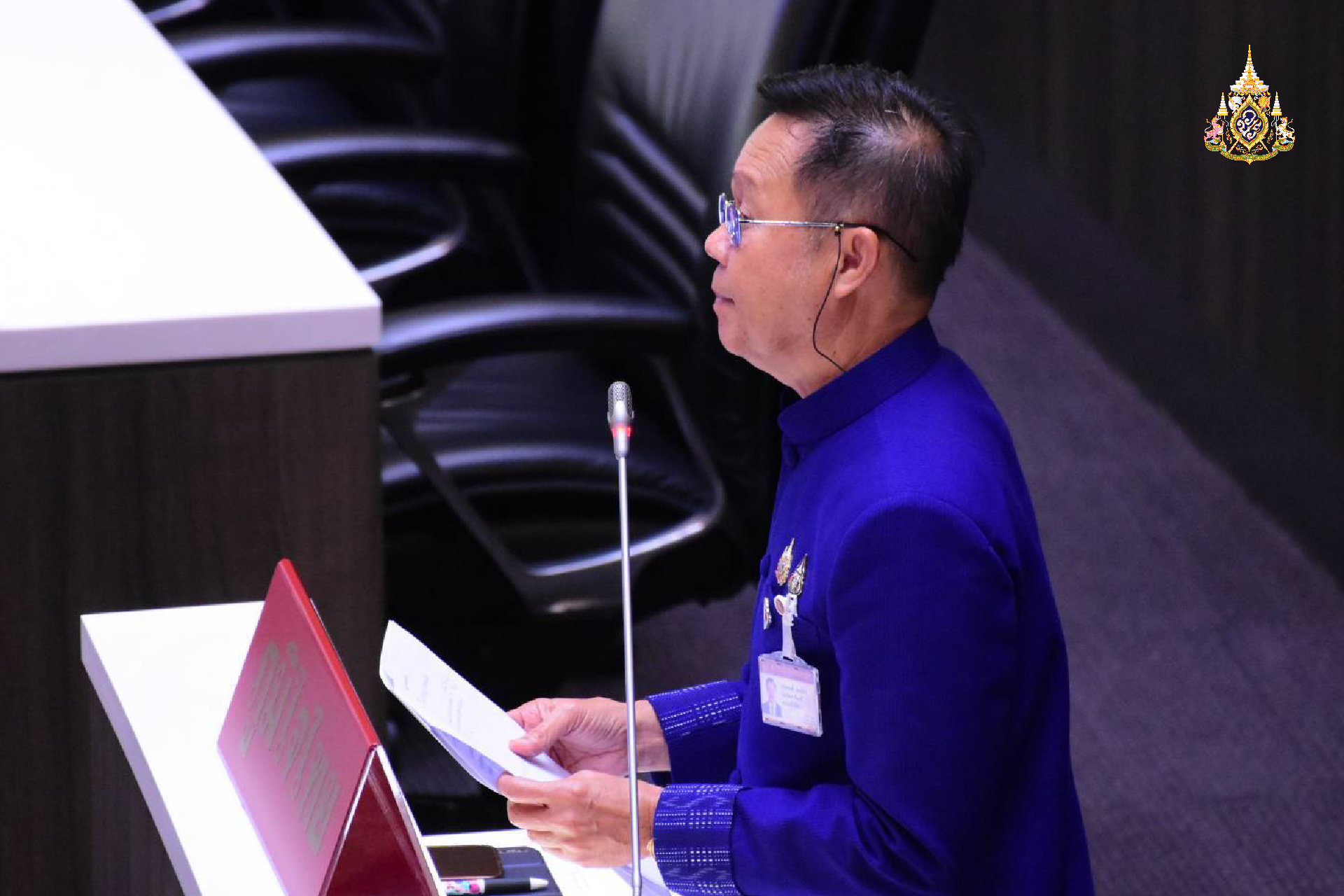 "สส.สฤษดิ์" จัดงบซ่อมอาคารเรียน ปัญหาแมลงวันจากฟาร์มเลี้ยงหมู-ไก่ ถนนพัง เป็นหลุมเป็นบ่อ