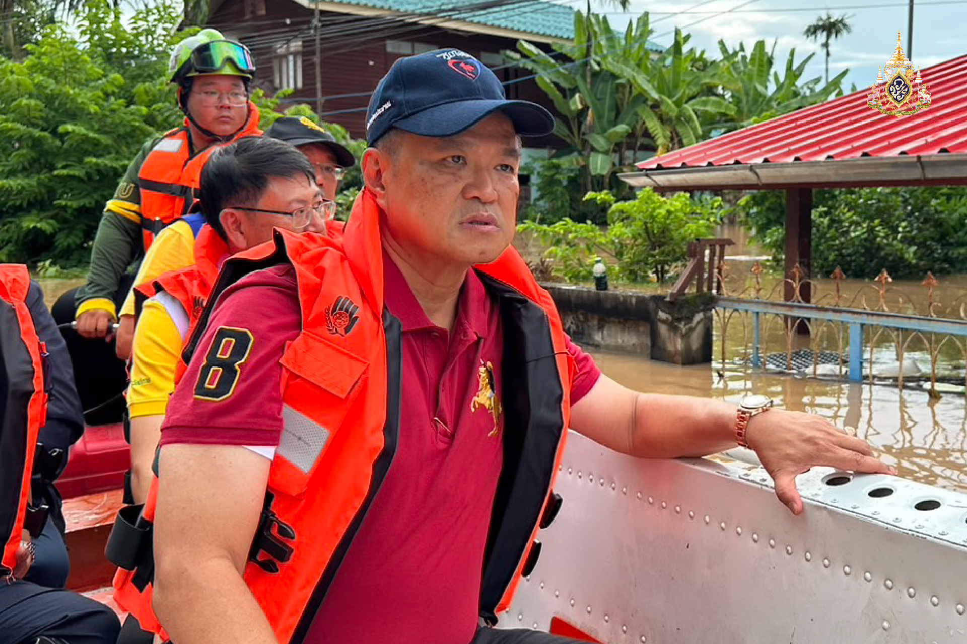 “อนุทิน” บินด่วน “หนองคาย” ติดตามอุทกภัย เร่งช่วยเหลือ - เยียวยา ประชาชน ประกาศลดค่าน้ำ ค่าไฟ พร้อมกราบขอโทษชาวบ้าน ที่ต้องทุกข์ เพราะน้ำท่วม
