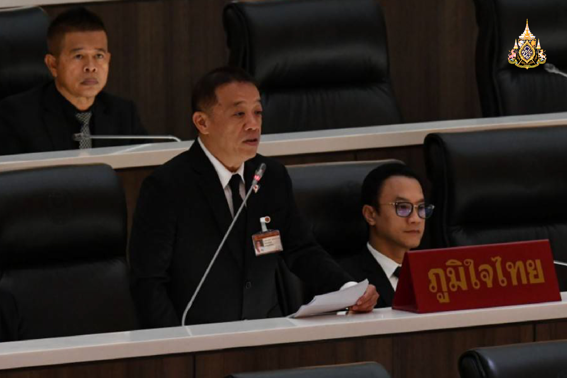 "สส.เชวงศักดิ์" จัดงบเร่งซ่อมถนนชำรุดทั้งสาย ติดตั้งไฟส่องสว่าง ขยายเขตไฟฟ้า