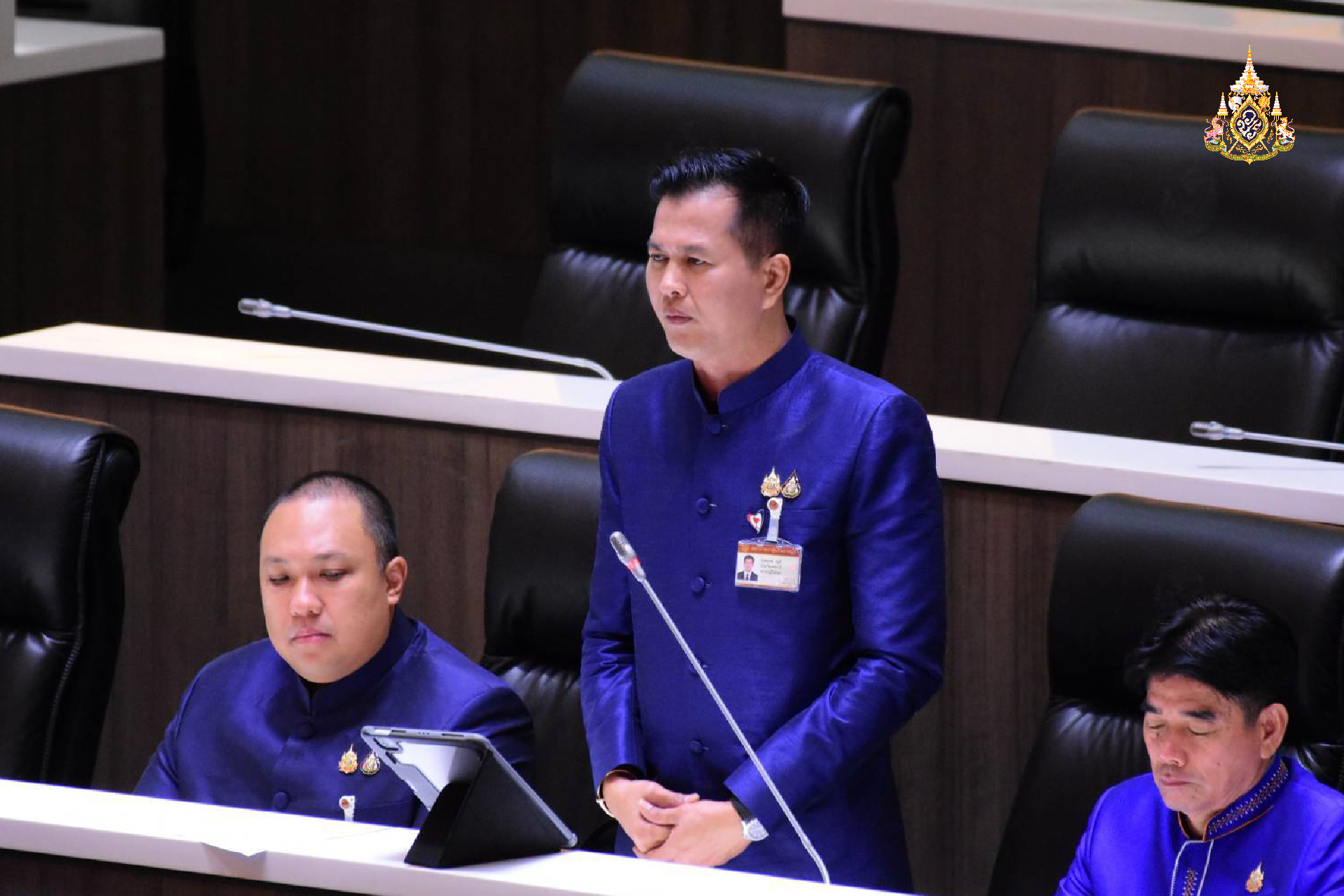 "สส.ฤกษ์" หารือ ติดตั้งเครื่องสูบน้ำ-ขยายท่อส่งน้ำ แก้น้ำขาดแคลน ติดไฟถนน พบ. 4016