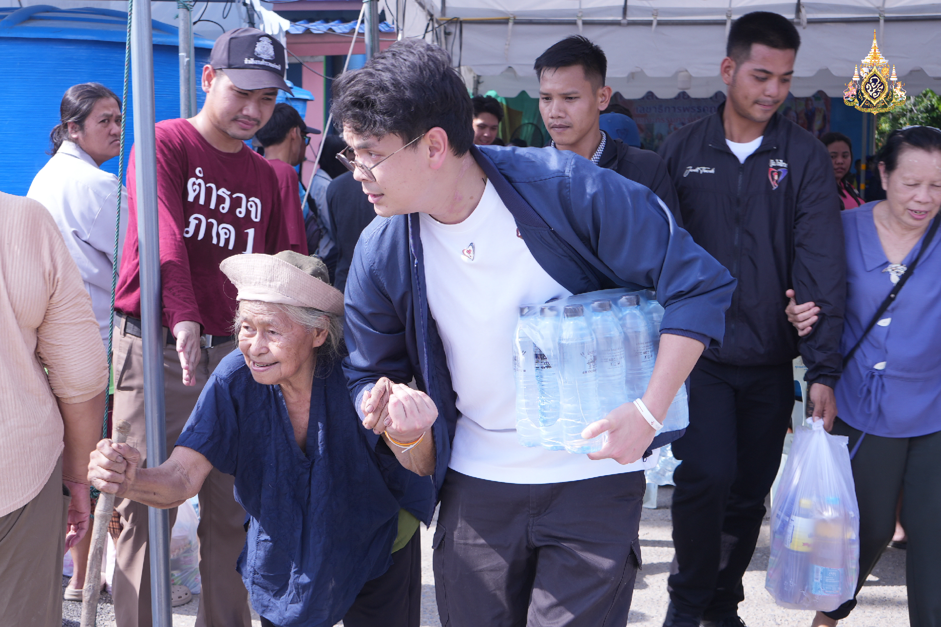 ไม่ทิ้งใครไว้ข้างหลัง !