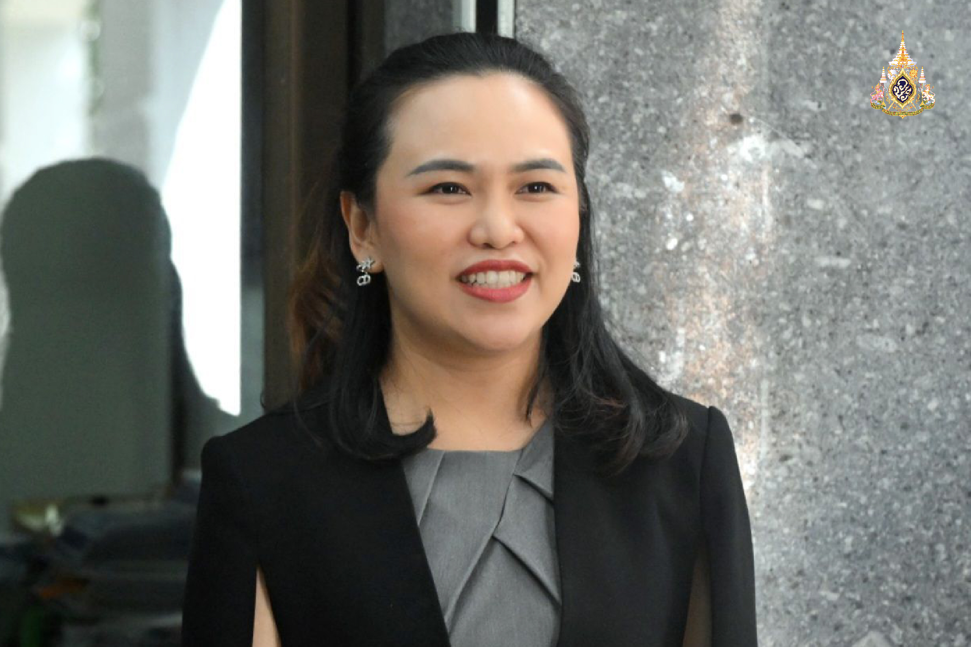 มท.เผยคลิปหญิงพูดไทยไม่ชัด พบบิดาเป็นคนไทย