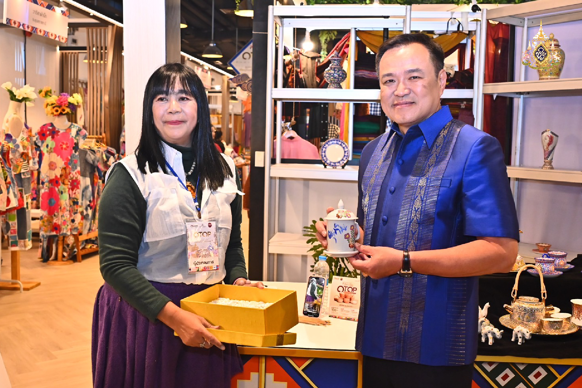 หลงใหลแบรนด์ไทย ! "อนุทิน" เปิด ฟินิกซ์ "OTOP DESTINATION"