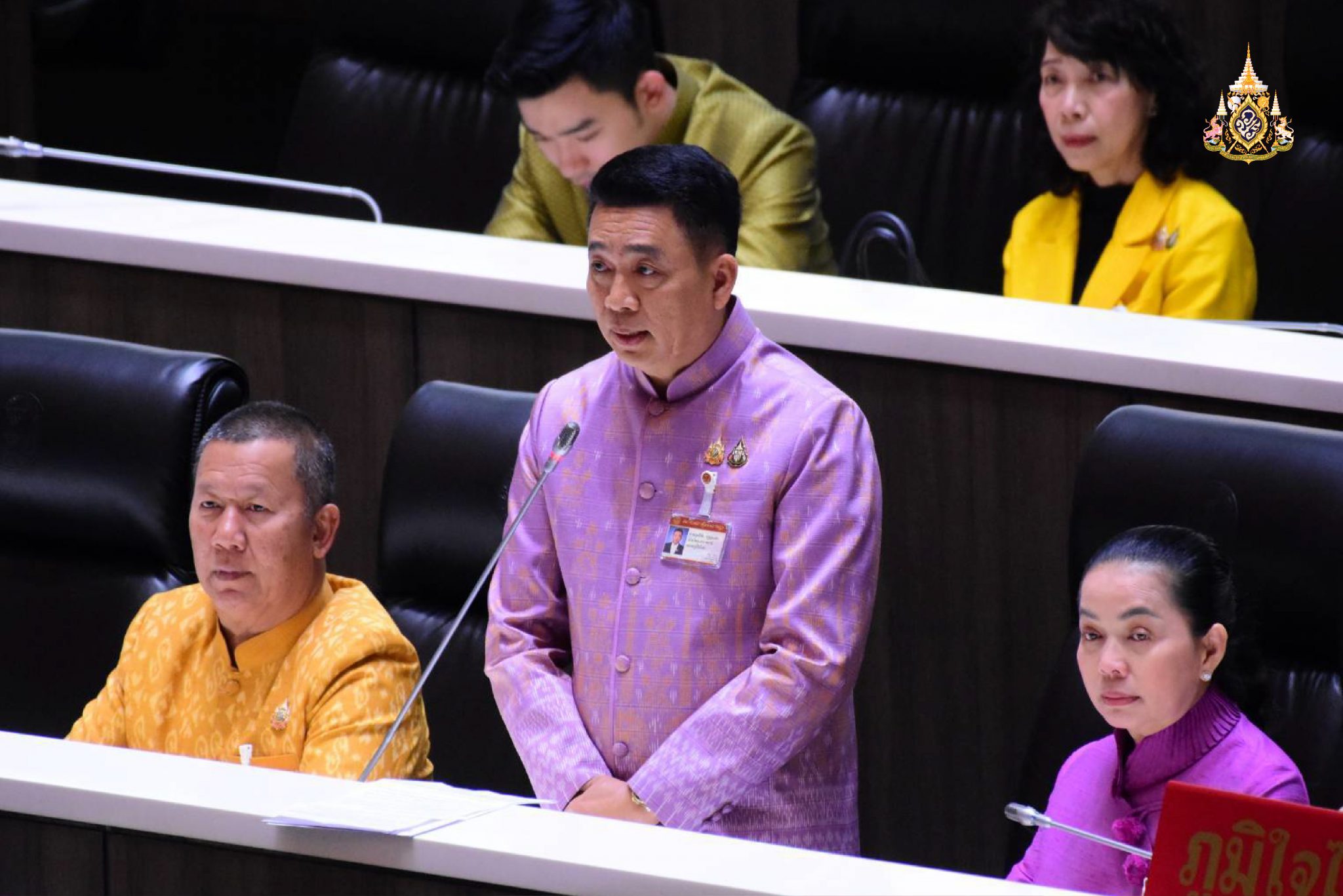 "สส.สุทธิชัย" หารือ ลูกจ้างธุรการ รร. ขอยกเลิก การจ้างเหมาบริการ คืนสวัสดิการ