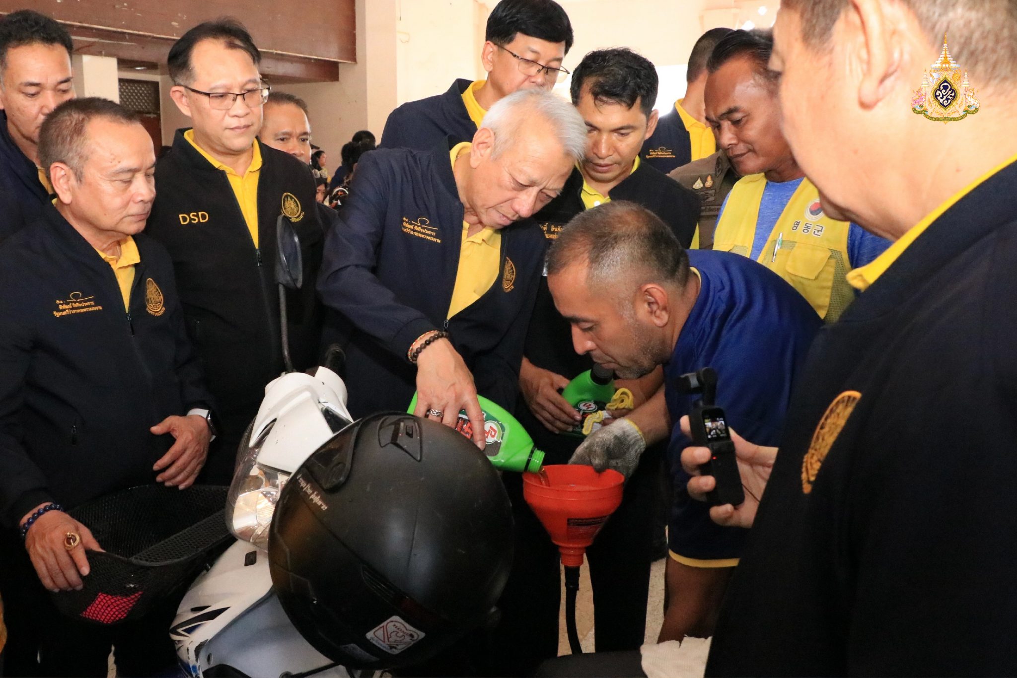 ลุยเมืองคอน ซ่อมฟรี ! อุปกรณ์ไฟฟ้า เครื่องมือทำงาน