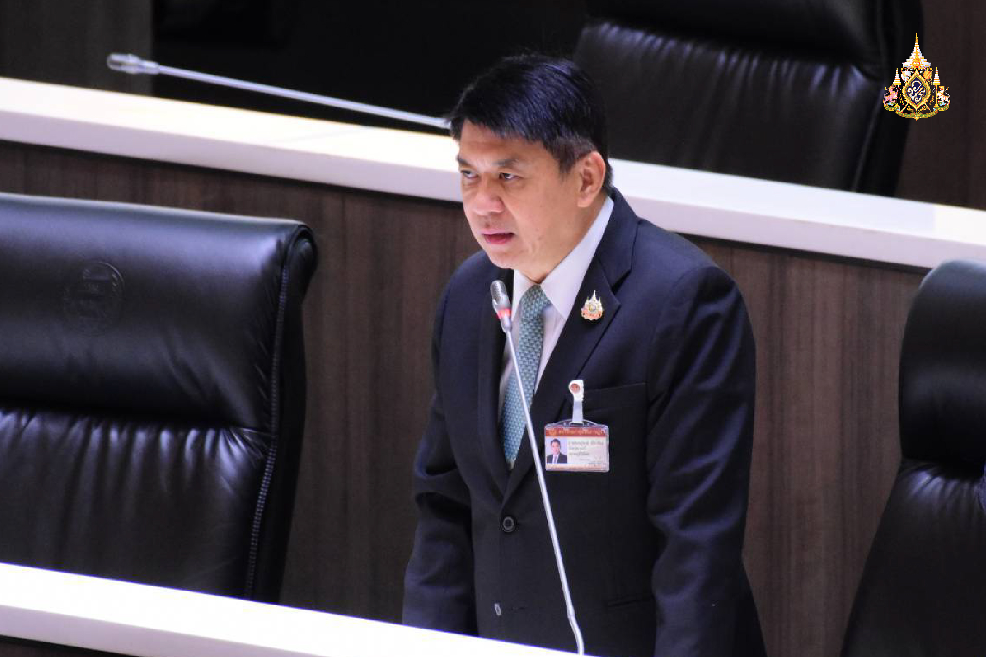 "สส.สฤษฏ์พงษ์" เร่งทบทวนถ่ายโอนสนามบินกระบี่ จัดระเบียบรถโดยสารสาธารณะ