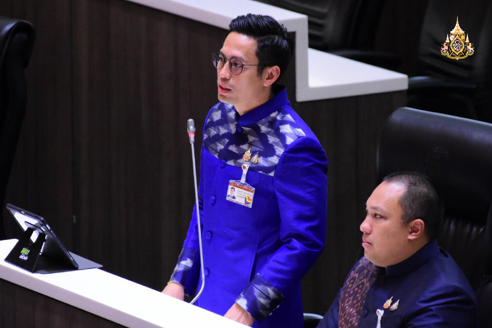 "สส.กรวีร์" เร่งหา มาตรการช่วยชาวนา ราคาข้าวเปลือกตกต่ำ ต้นทุนการผลิตสูง แนะจัดงบฯ ให้จังหวัด แก้ปัญหาฝุ่น PM2.5