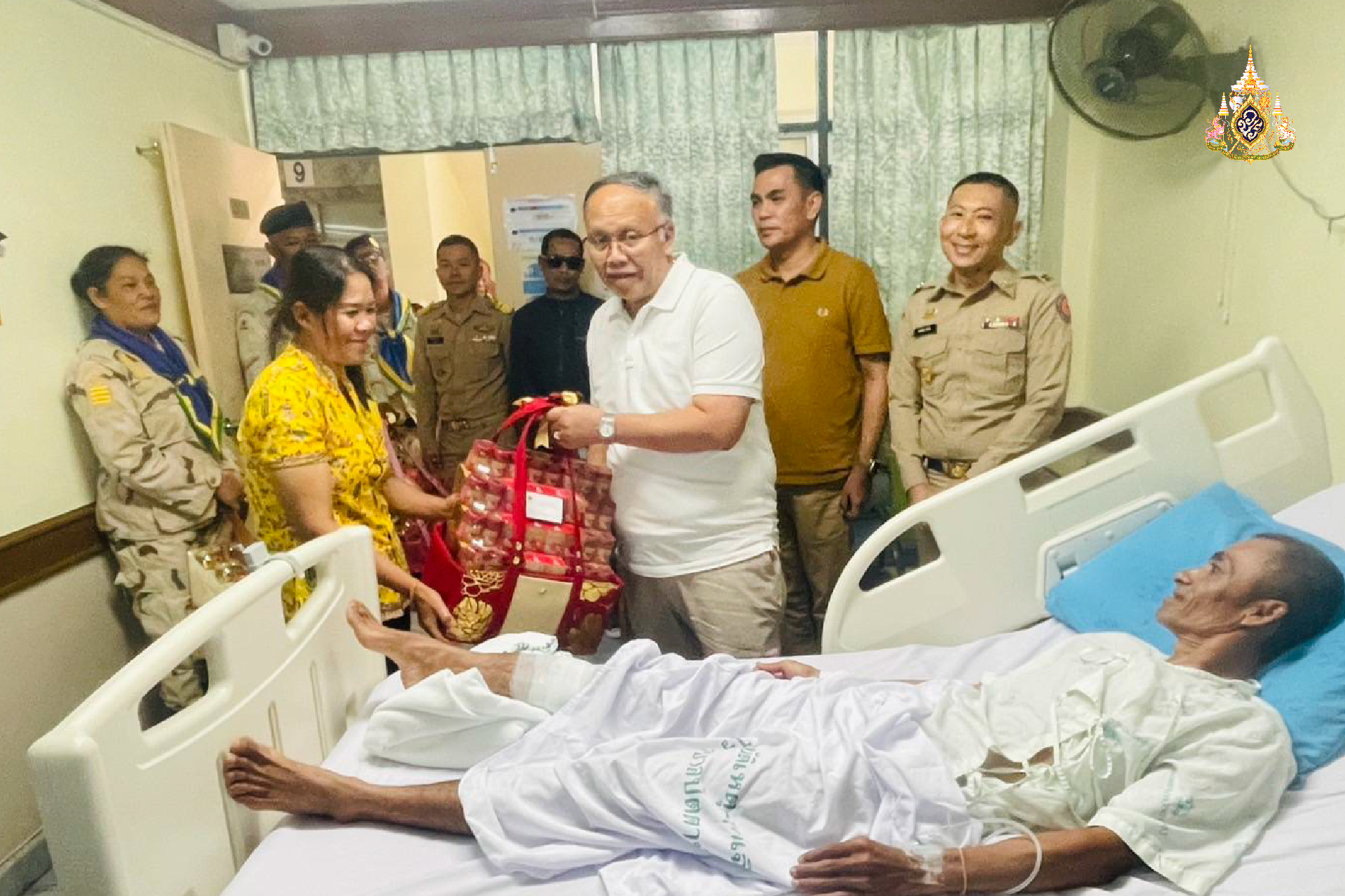 เยี่ยมให้กำลังใจ 3 อส.ถูกสะเก็ดระเบิดบาดเจ็บ